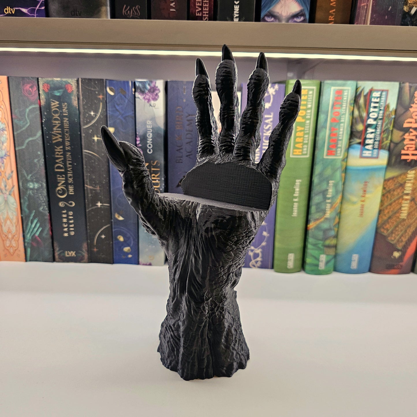 Accountant Demon Hand Black | 3D Print | Bookstand