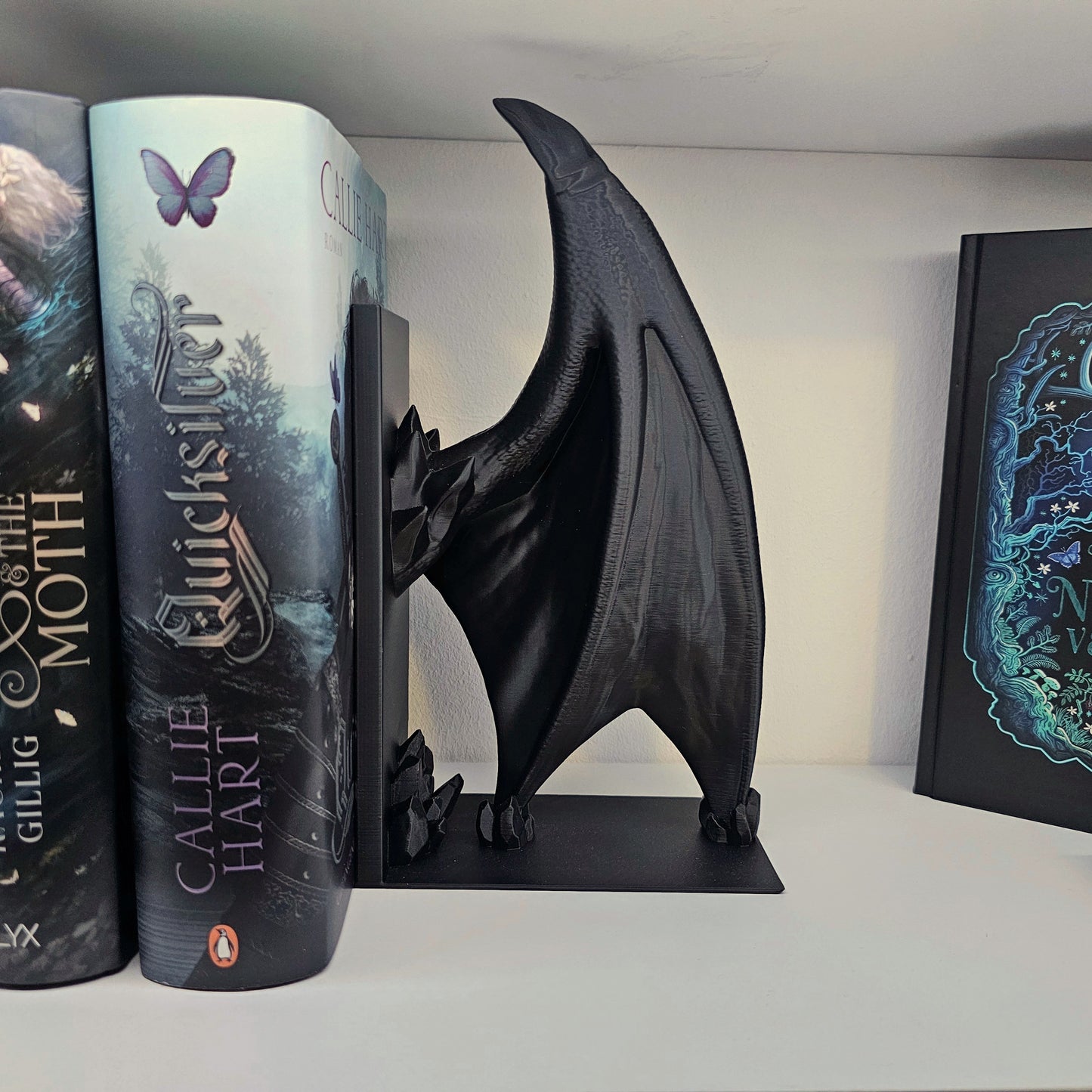 Dragon Wing Bookend Black Single/Set | 3D Print | Book Holder