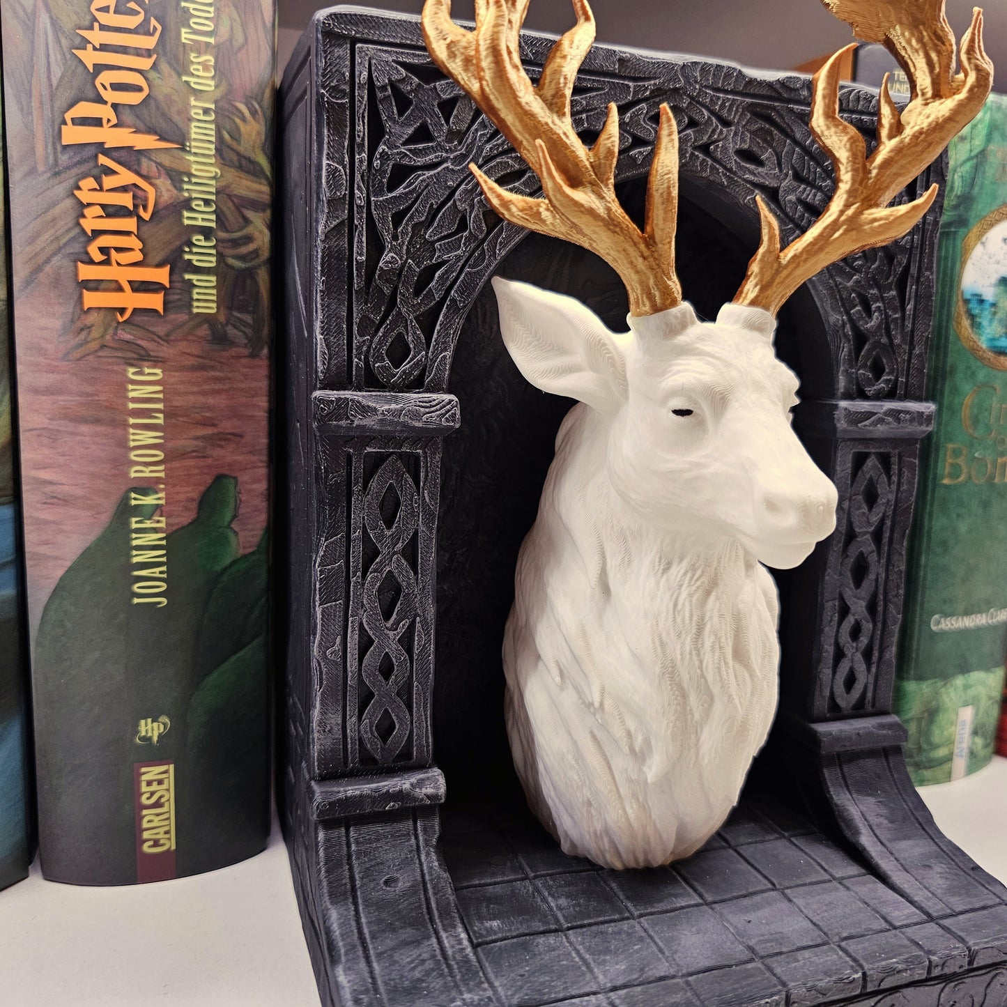 Book Nook Hirsch Schwarz/Weiß/Gold | 3D Druck | Buchstütze | Dekoration Bücherregal