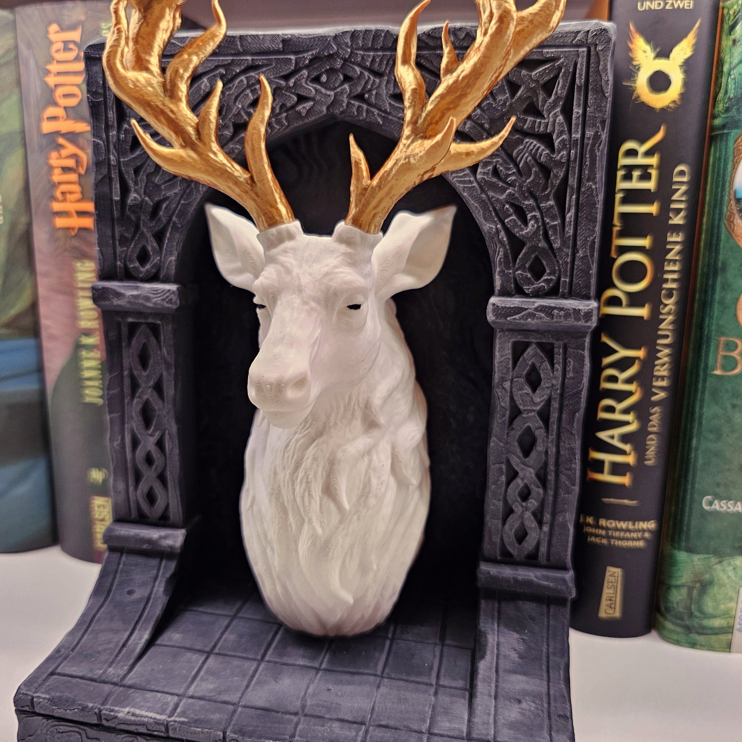 Book Nook Hirsch Schwarz/Weiß/Gold | 3D Druck | Buchstütze | Dekoration Bücherregal