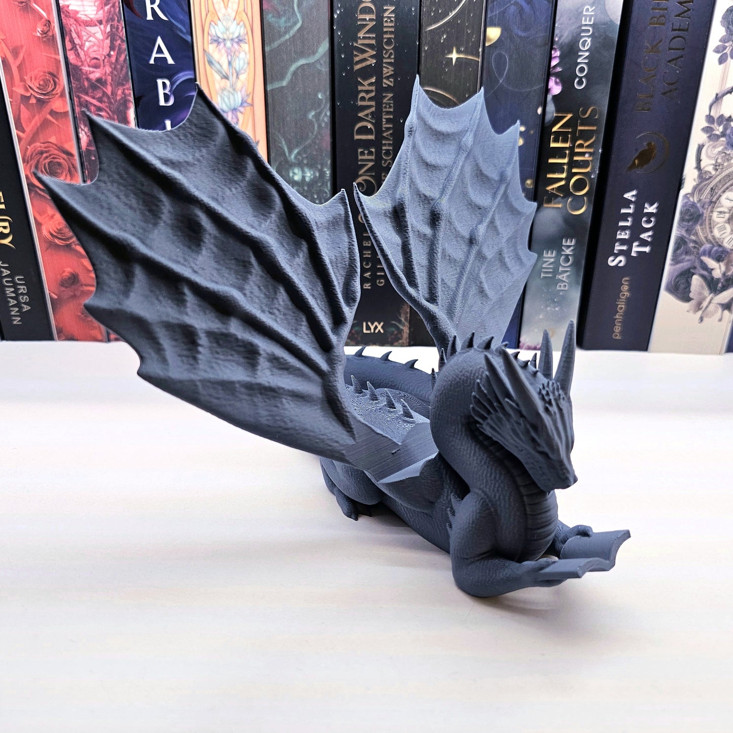 Accountant Dragon Reading | Cozy Colors Color Selection | Various Sizes | 3D Print | Stand for Books E-Readers Tablets