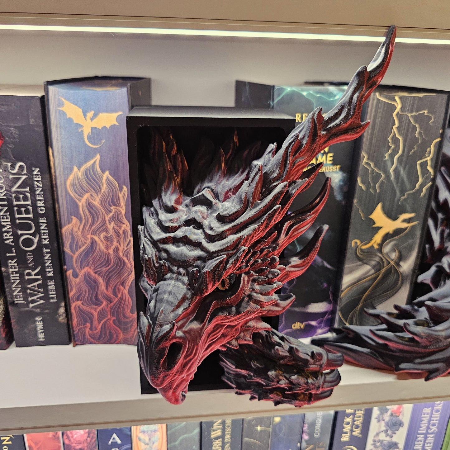 Book Nook Flammendrache Rot/Schwarz glänzend Set/Einzeln | 3D Druck | Buchstütze | Dekoration Bücherregal