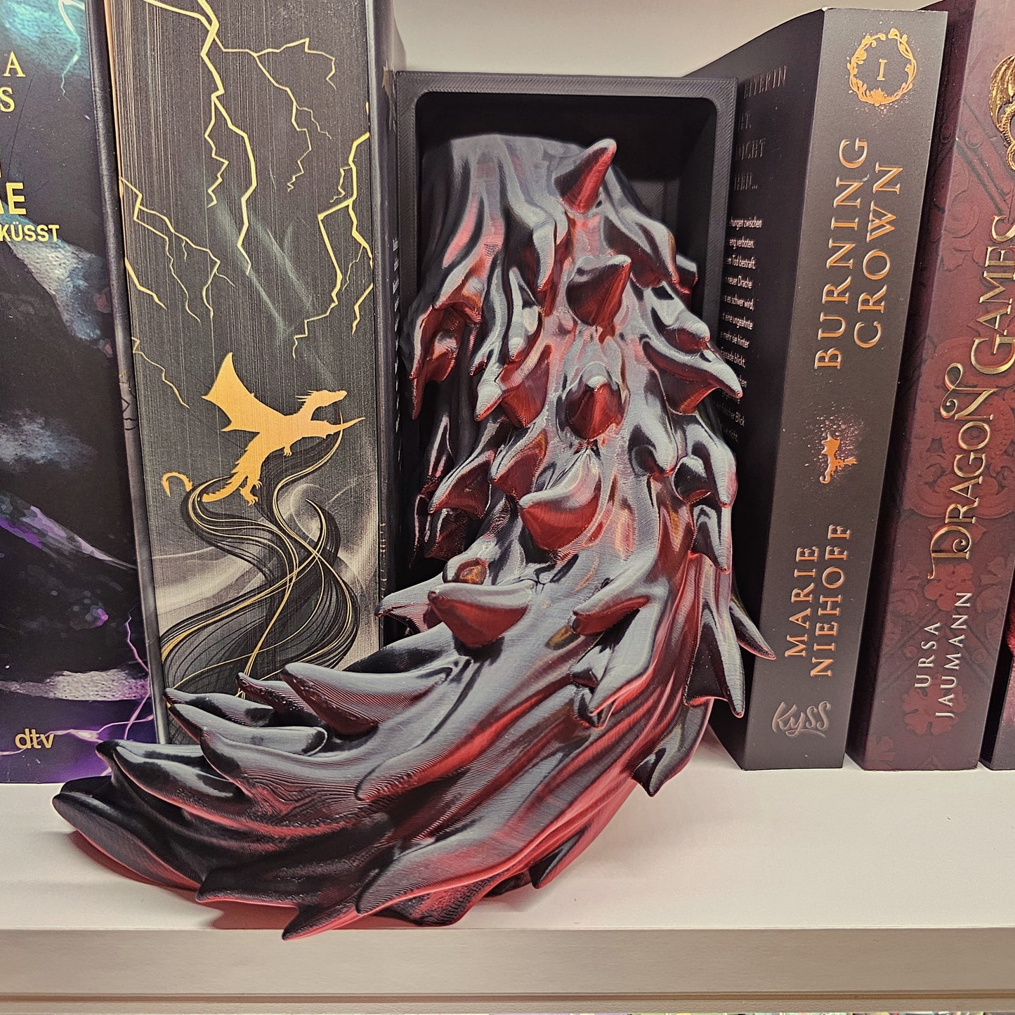 Book Nook Flammendrache Rot/Schwarz glänzend Set/Einzeln | 3D Druck | Buchstütze | Dekoration Bücherregal