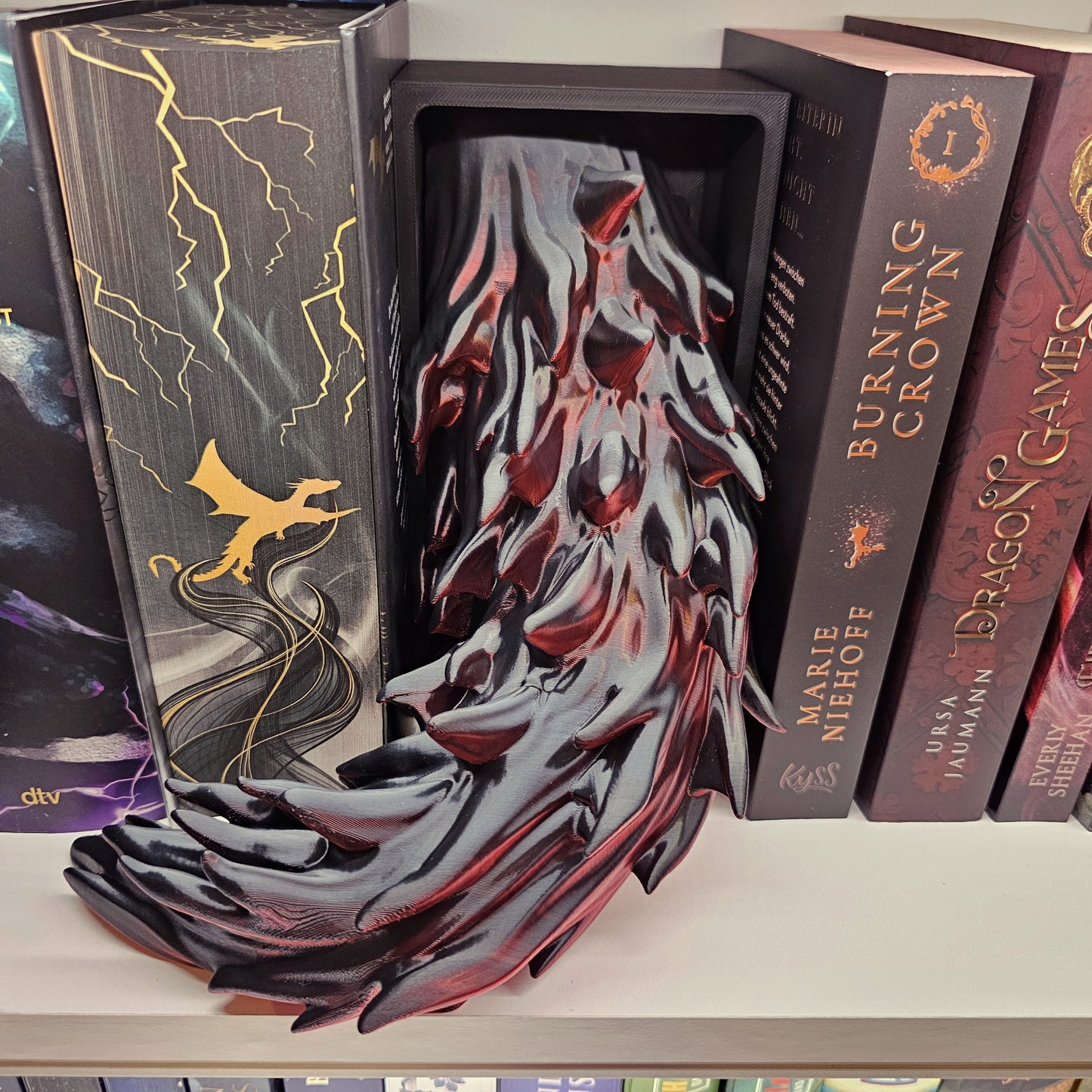 Book Nook Flammendrache Rot/Schwarz glänzend Set/Einzeln | 3D Druck | Buchstütze | Dekoration Bücherregal