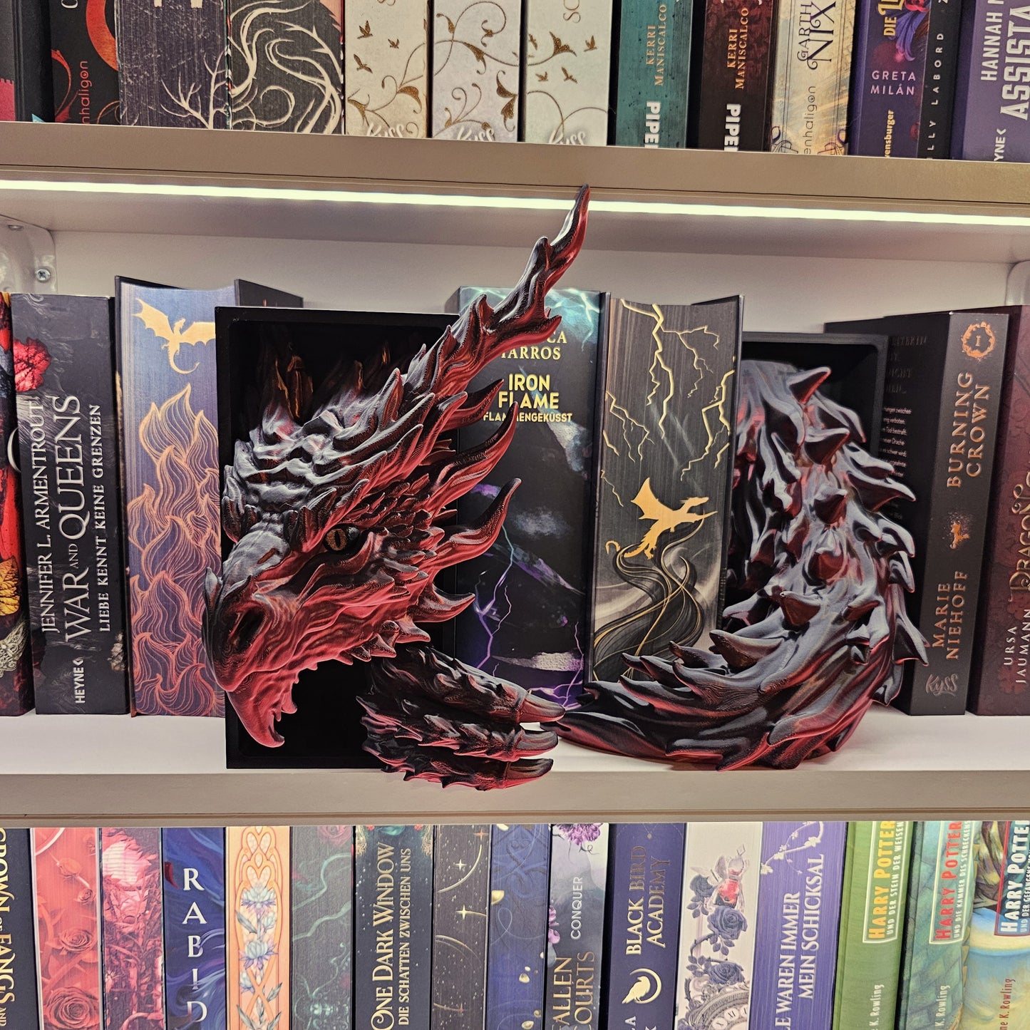 Book Nook Flammendrache Rot/Schwarz glänzend Set/Einzeln | 3D Druck | Buchstütze | Dekoration Bücherregal