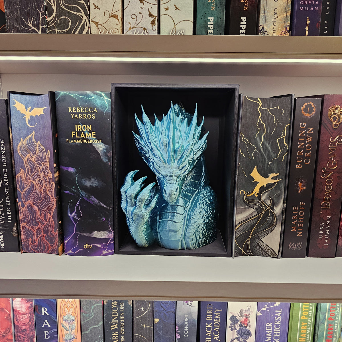Book Nook Frostdrache Eisblau glänzend | 3D Druck | Buchstütze | Dekoration Bücherregal