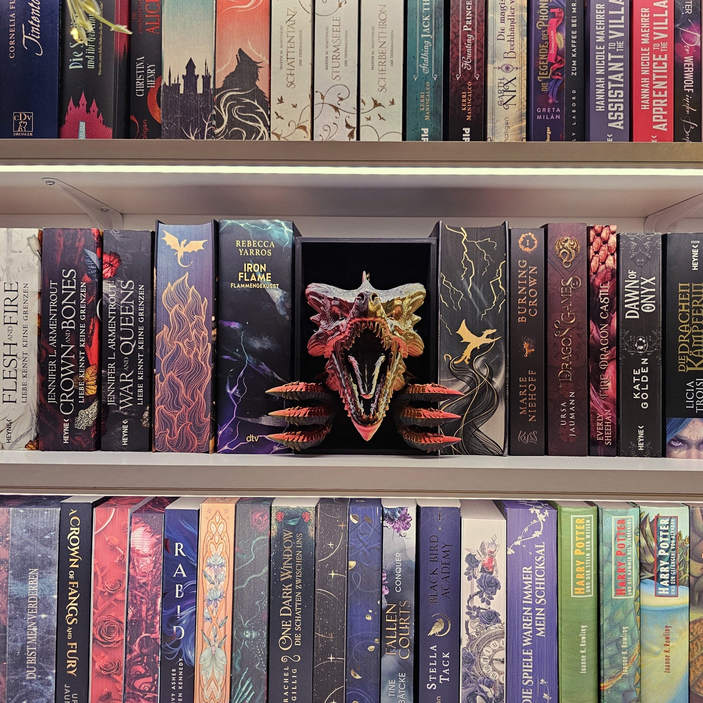 Book Nook Awakening Drache Rot/Schwarz/Gold glänzend | 3D Druck | Buchstütze | Dekoration Bücherregal
