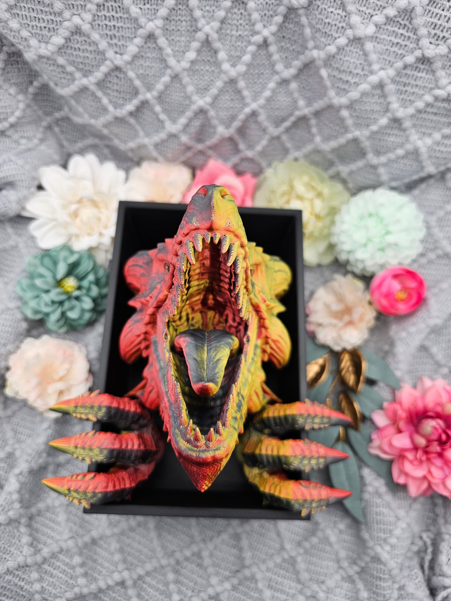 Book Nook Awakening Dragon Red/Black/Gold glossy | 3D Print | Bookend | Bookshelf Decoration