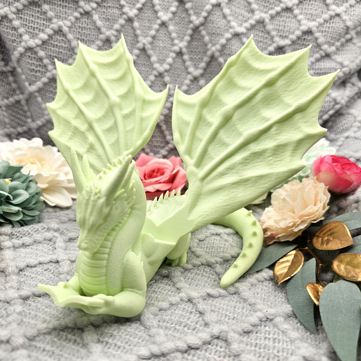 Accountant Reading Dragon | Color Choice Candy Colors | various sizes | 3D Print | Stand for Books E-Readers Tablets
