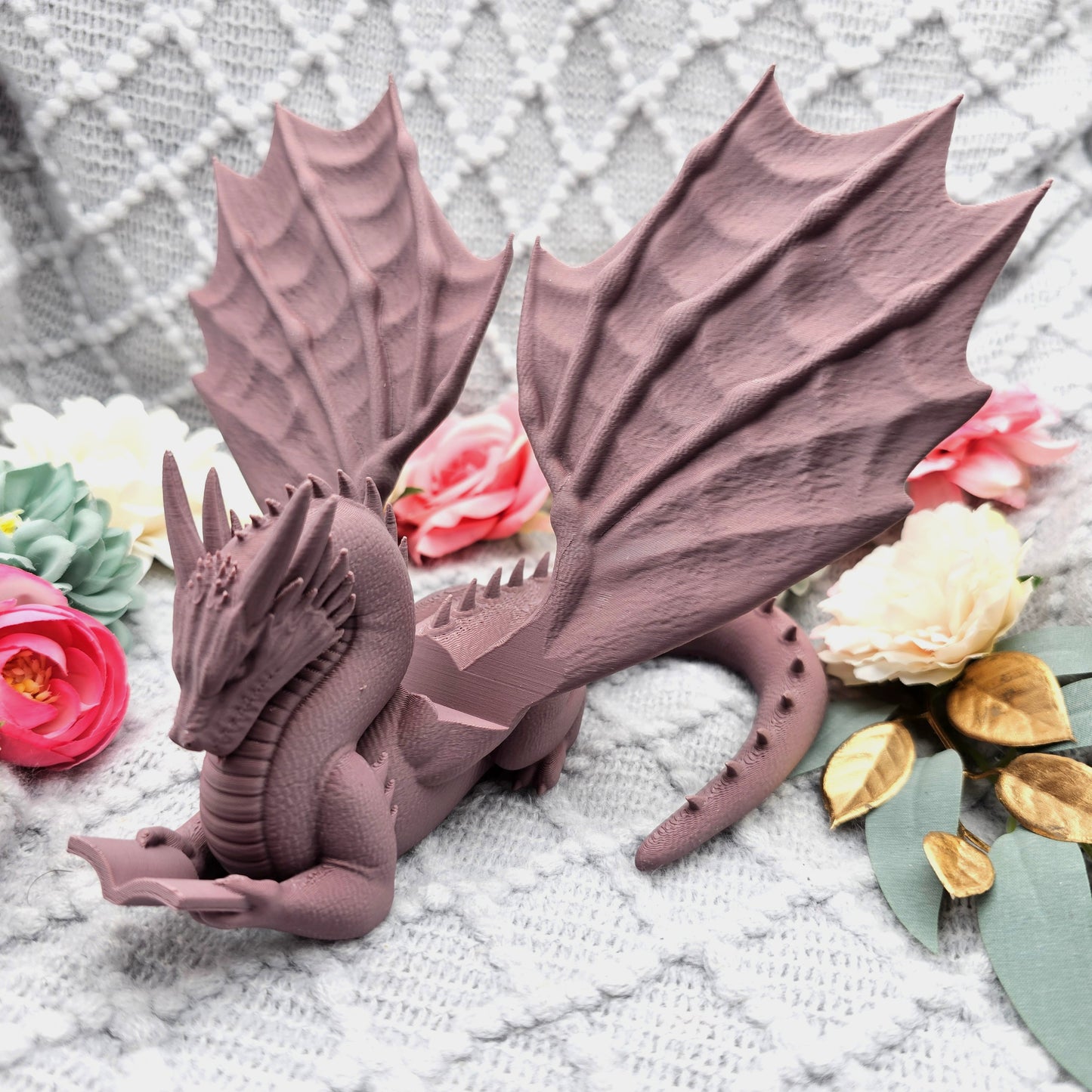Accountant Dragon Reading | Cozy Colors Color Selection | Various Sizes | 3D Print | Stand for Books E-Readers Tablets