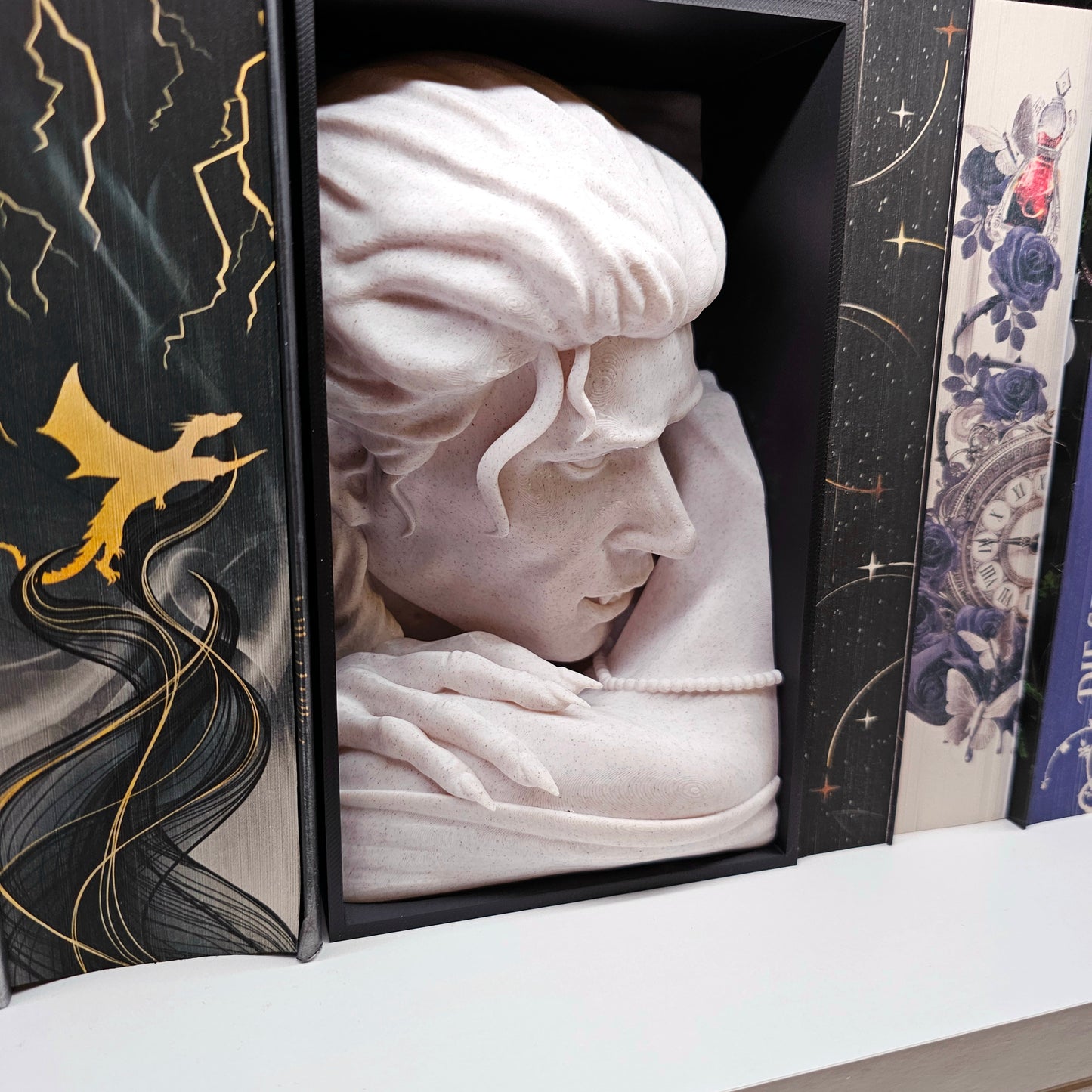 Book Nook Vampire Marble | 3D Print | Bookend | Bookshelf Decoration