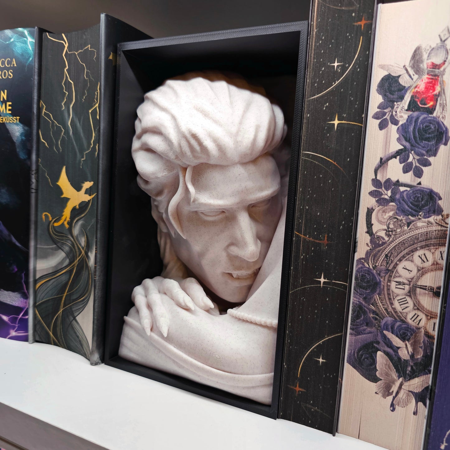 Book Nook Vampire Marble | 3D Print | Bookend | Bookshelf Decoration