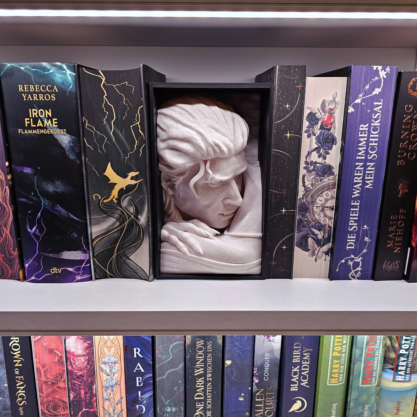 Book Nook Vampire Marble | 3D Print | Bookend | Bookshelf Decoration
