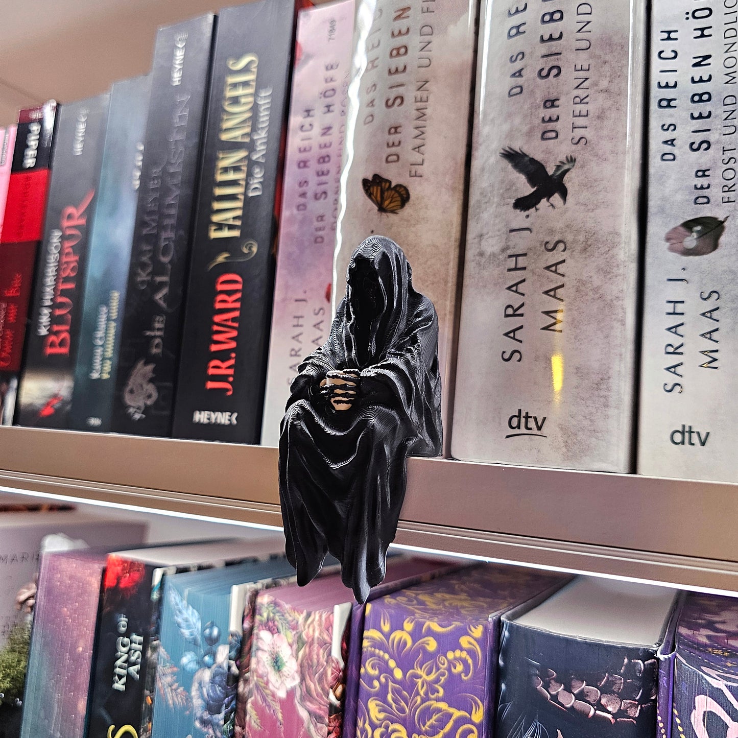 Regaldeko Sitting Reaper with Cup Black | 3D Print