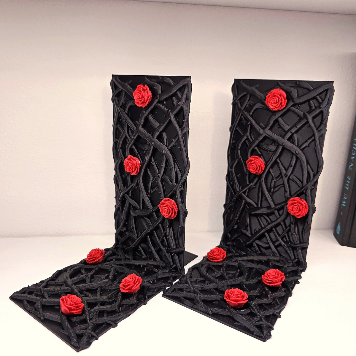 Buchstützen Set Dornen und Rosen Schwarz | Buchhalter