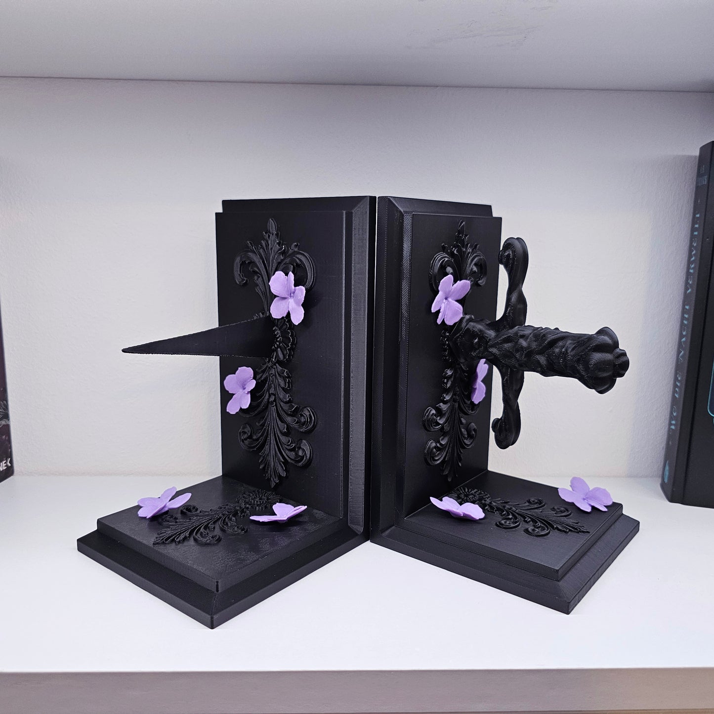 Bookends Set Dagger with Blossoms Black | 3D Print | Book Holder
