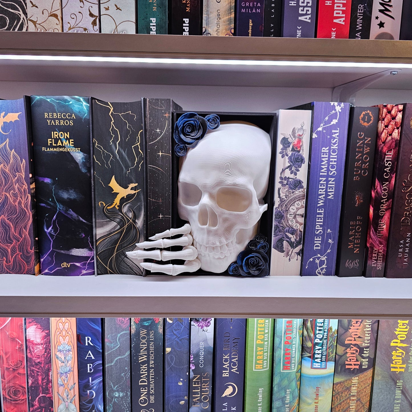 Book Nook Skull with Roses Large Color Selection | 3D Print | Bookend | Bookshelf Decoration