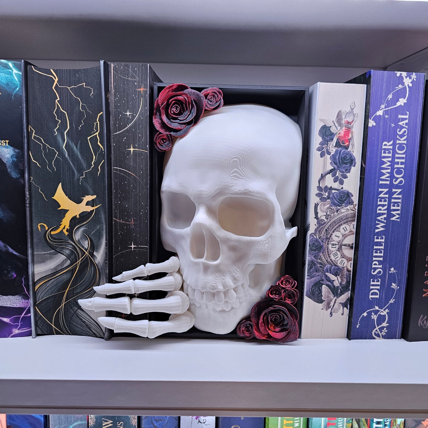 Book Nook Skull with Roses Large Color Selection | 3D Print | Bookend | Bookshelf Decoration