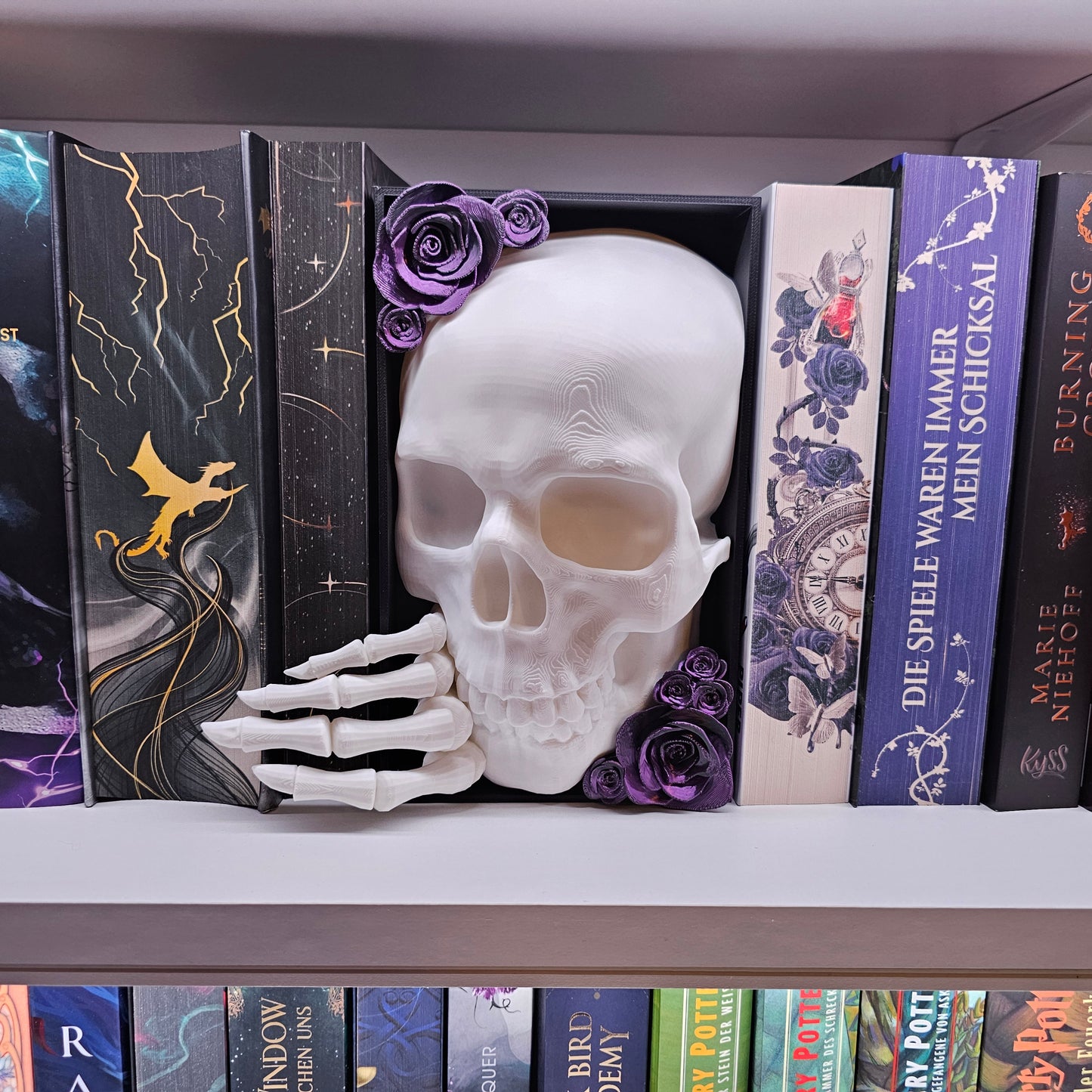 Book Nook Skull with Roses Large Color Selection | 3D Print | Bookend | Bookshelf Decoration