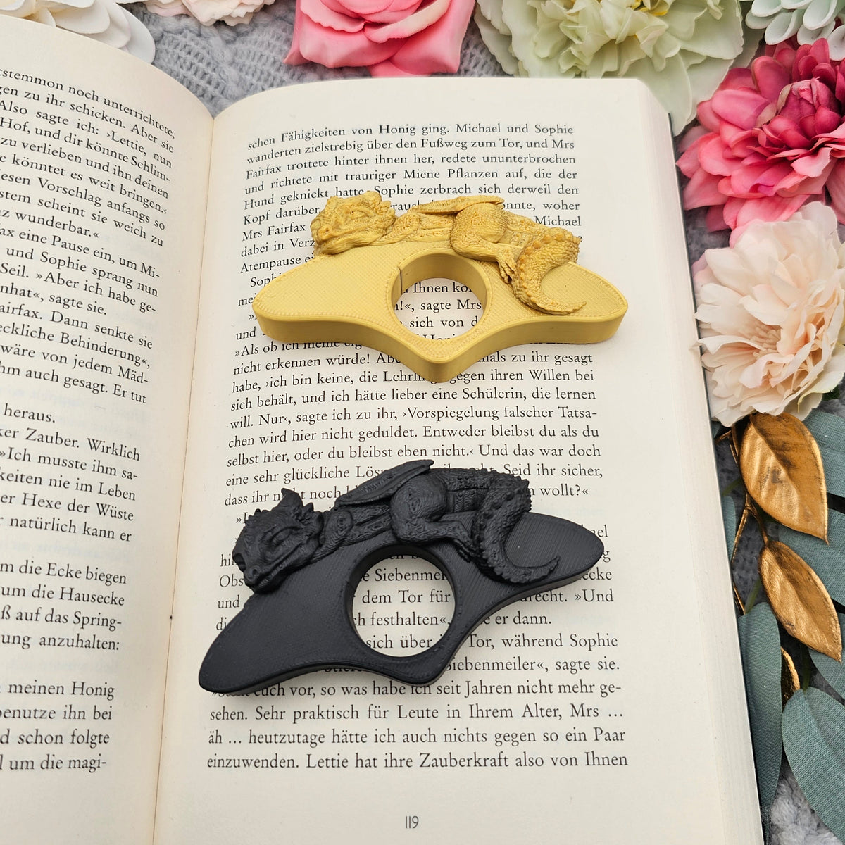 Buchseitenhalter Schlafender Drache Farbwahl | Bookish Zubehör