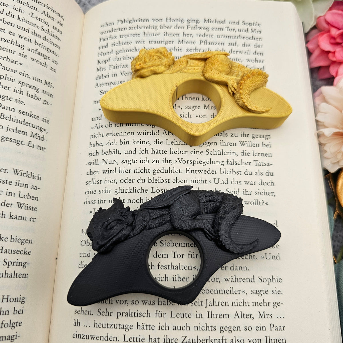Buchseitenhalter Schlafender Drache Farbwahl | Bookish Zubehör