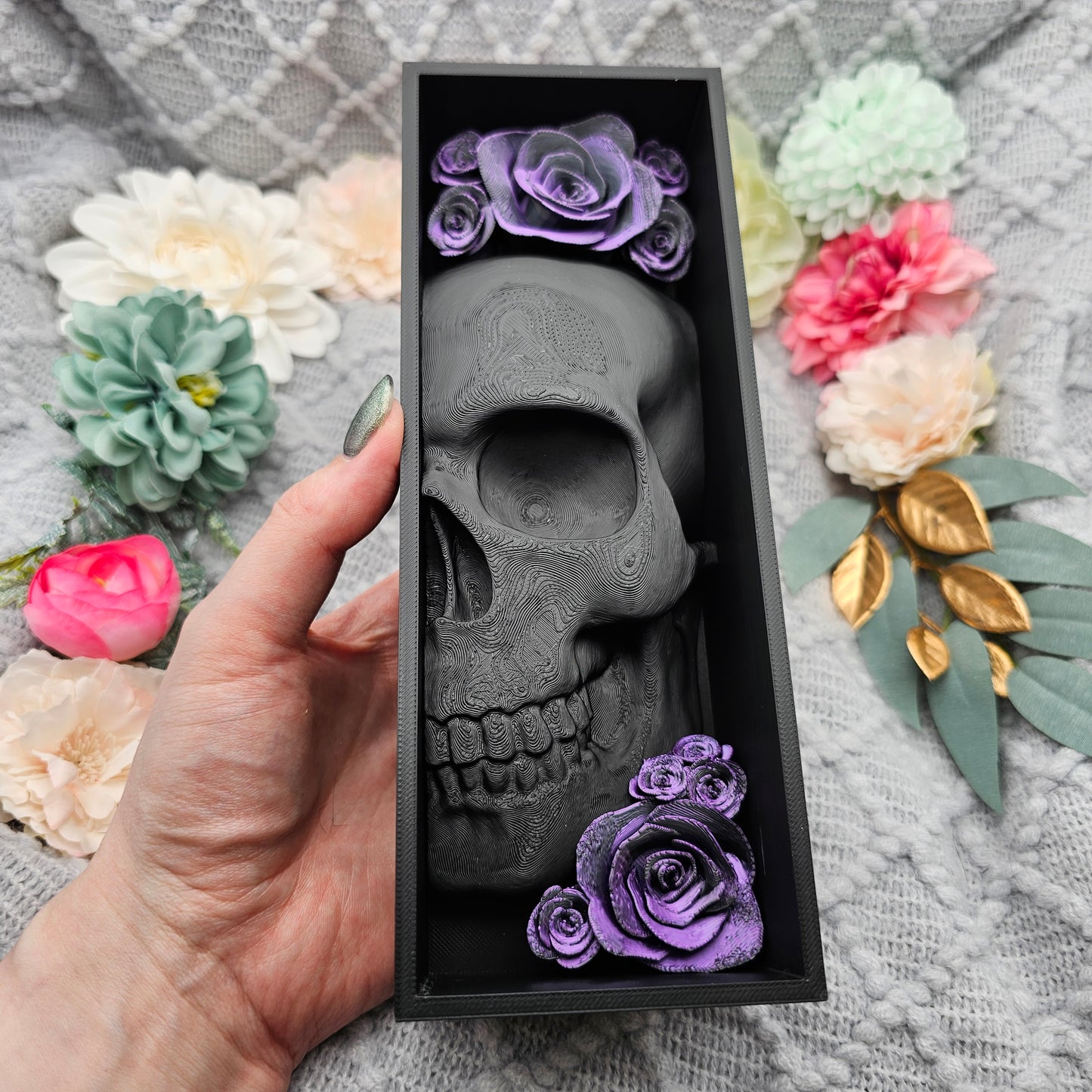 Book Nook Skull with Roses Small Color Selection | 3D Print | Bookend | Bookshelf Decoration