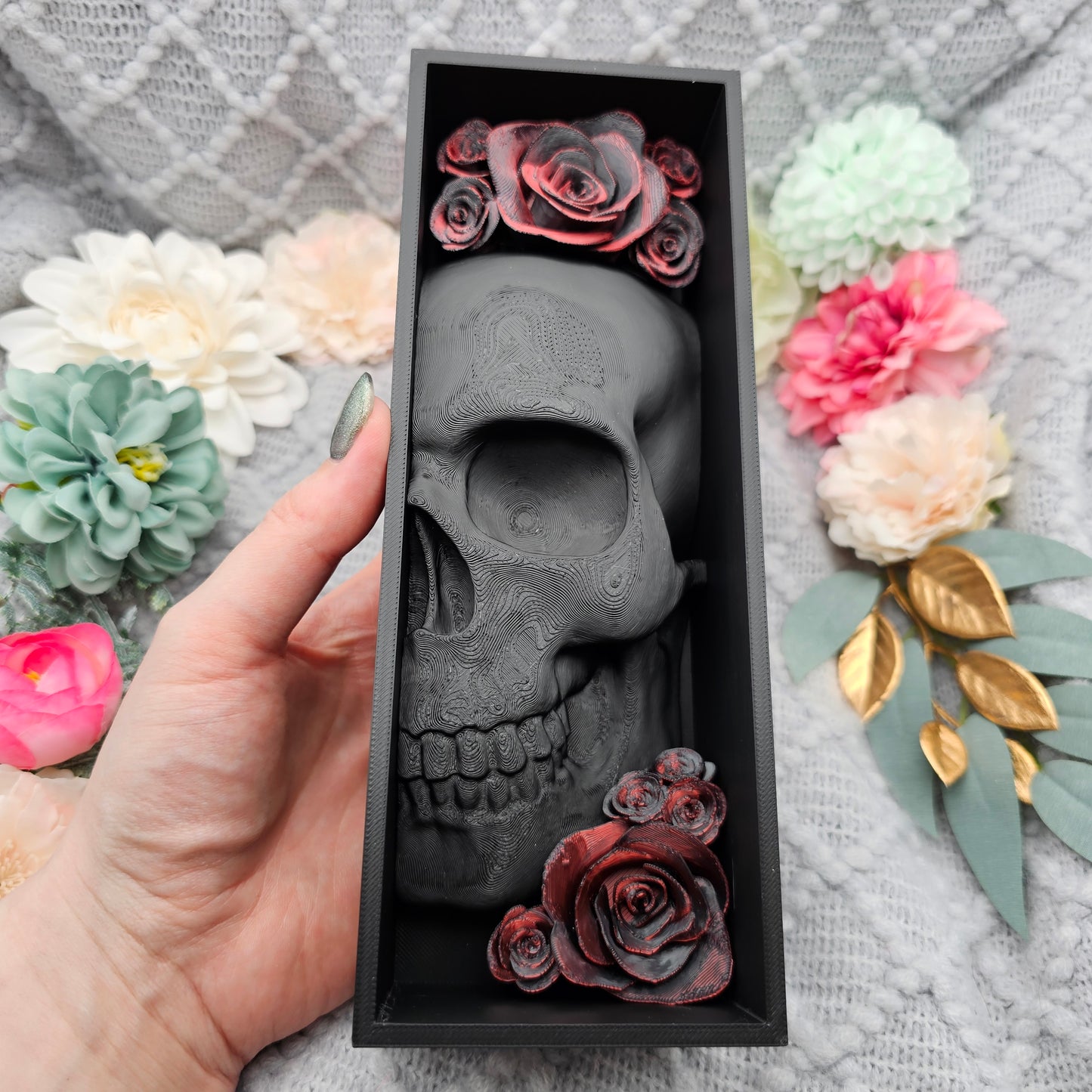 Book Nook Skull with Roses Small Color Selection | 3D Print | Bookend | Bookshelf Decoration