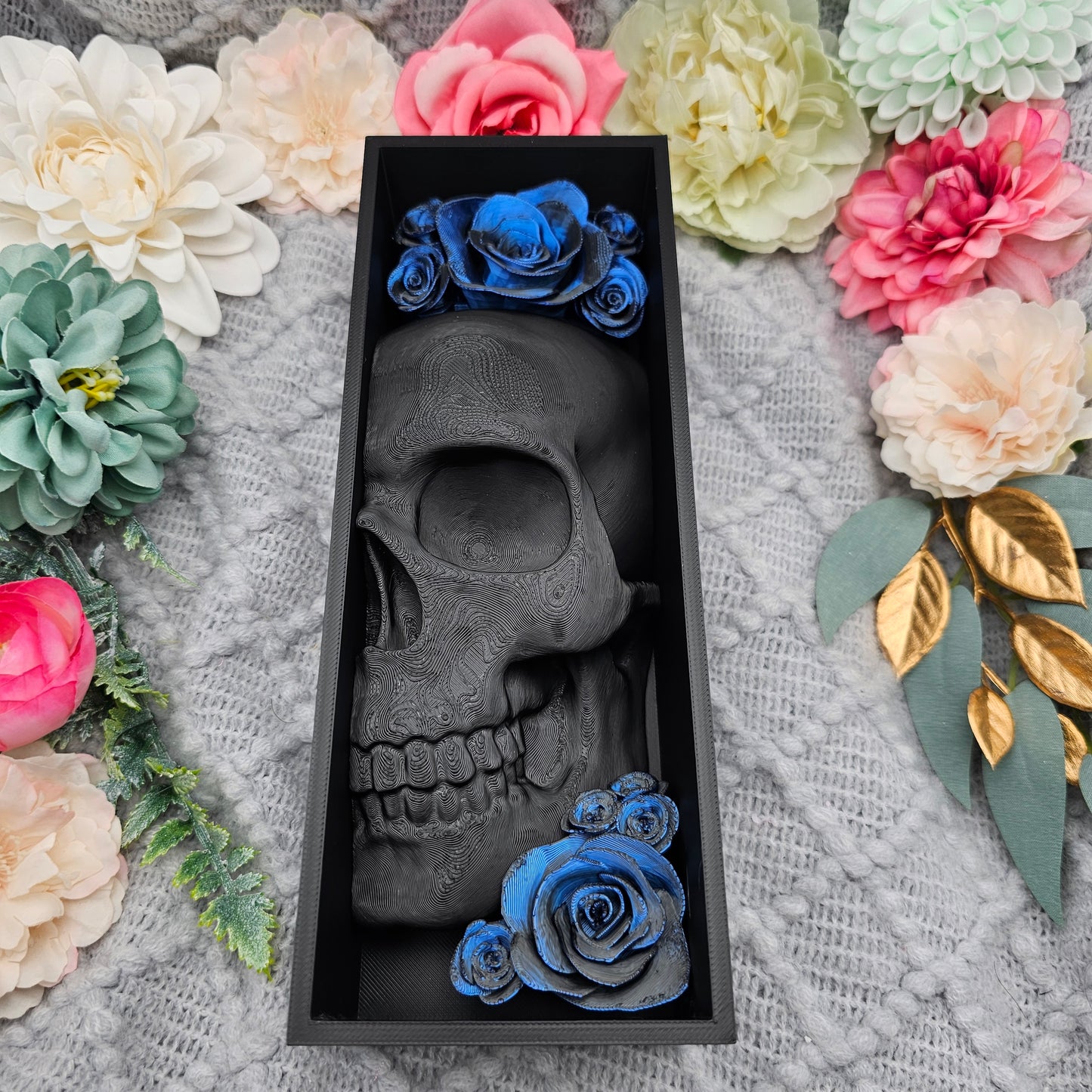 Book Nook Skull with Roses Small Color Selection | 3D Print | Bookend | Bookshelf Decoration