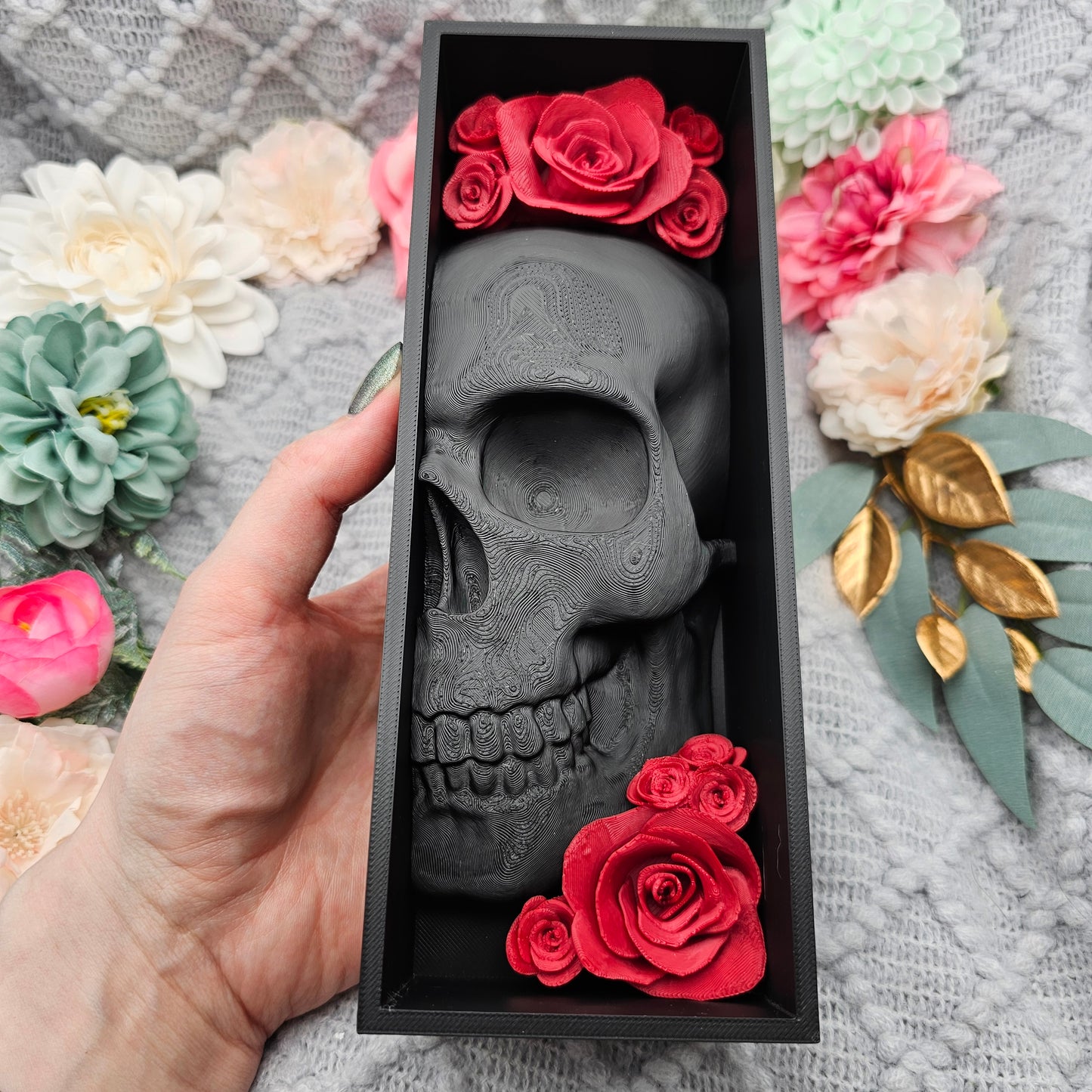 Book Nook Skull with Roses Small Color Selection | 3D Print | Bookend | Bookshelf Decoration
