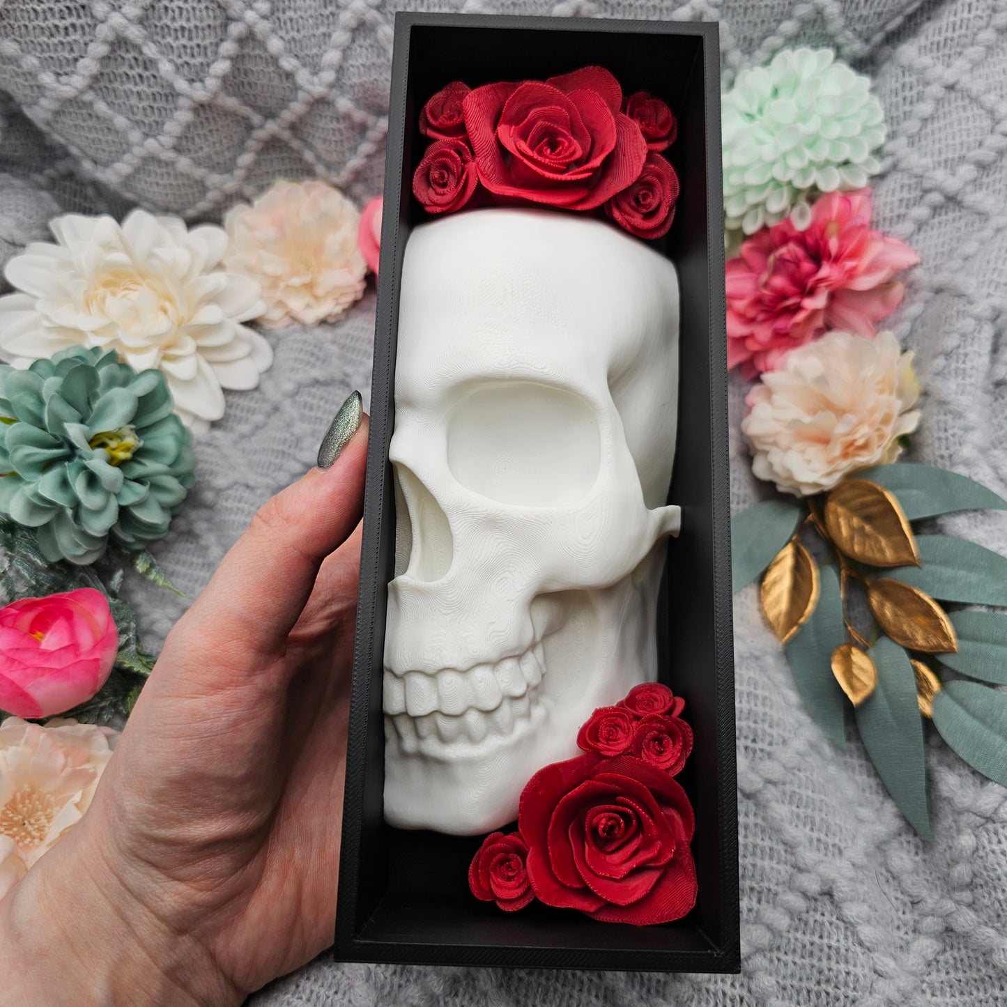 Book Nook Skull with Roses Small Color Selection | 3D Print | Bookend | Bookshelf Decoration