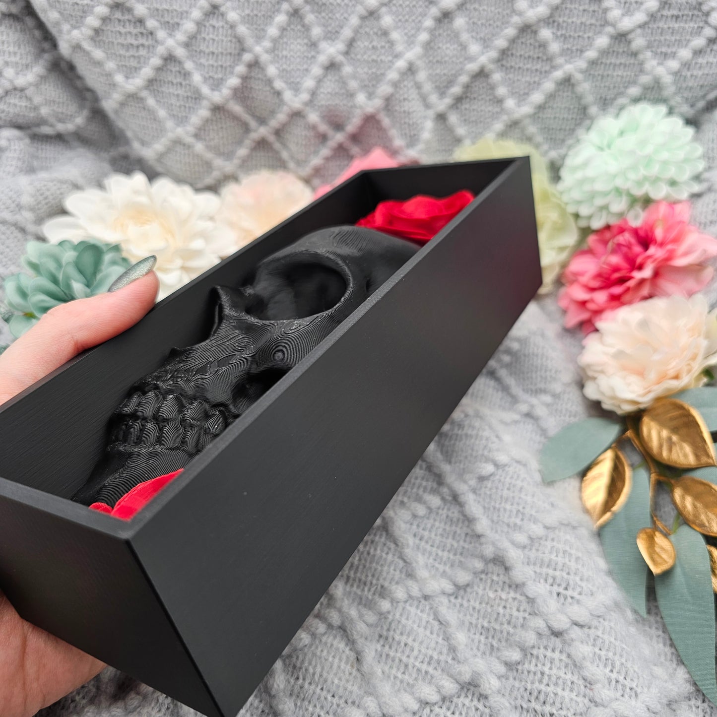 Book Nook Skull with Roses Small Color Selection | 3D Print | Bookend | Bookshelf Decoration