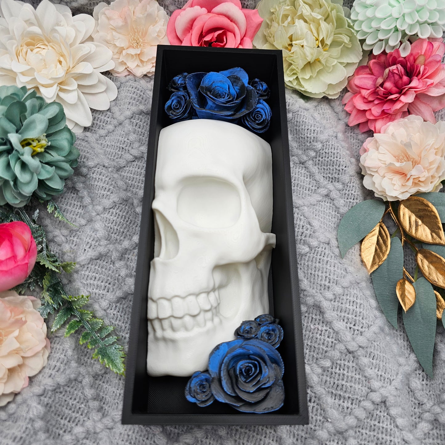 Book Nook Skull with Roses Small Color Selection | 3D Print | Bookend | Bookshelf Decoration