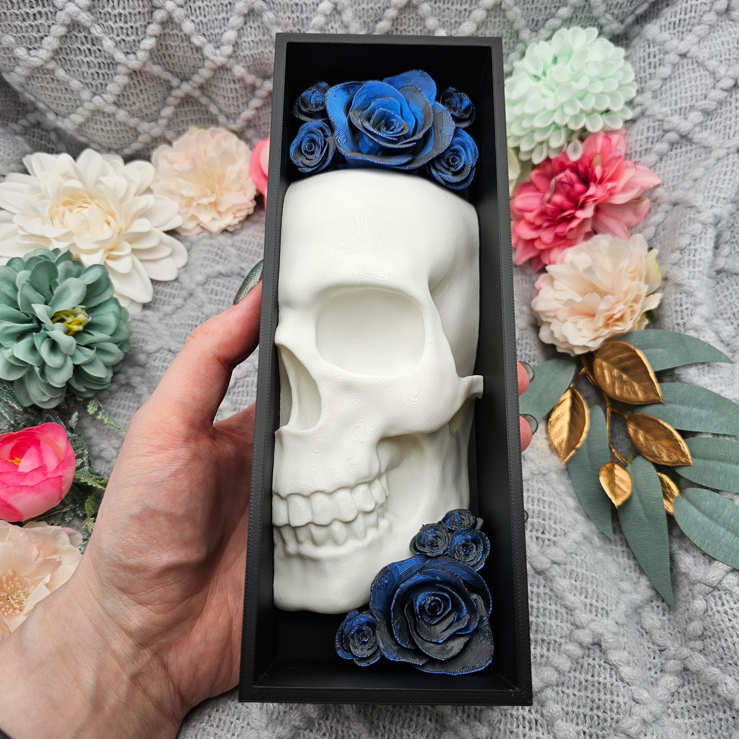 Book Nook Skull with Roses Small Color Selection | 3D Print | Bookend | Bookshelf Decoration