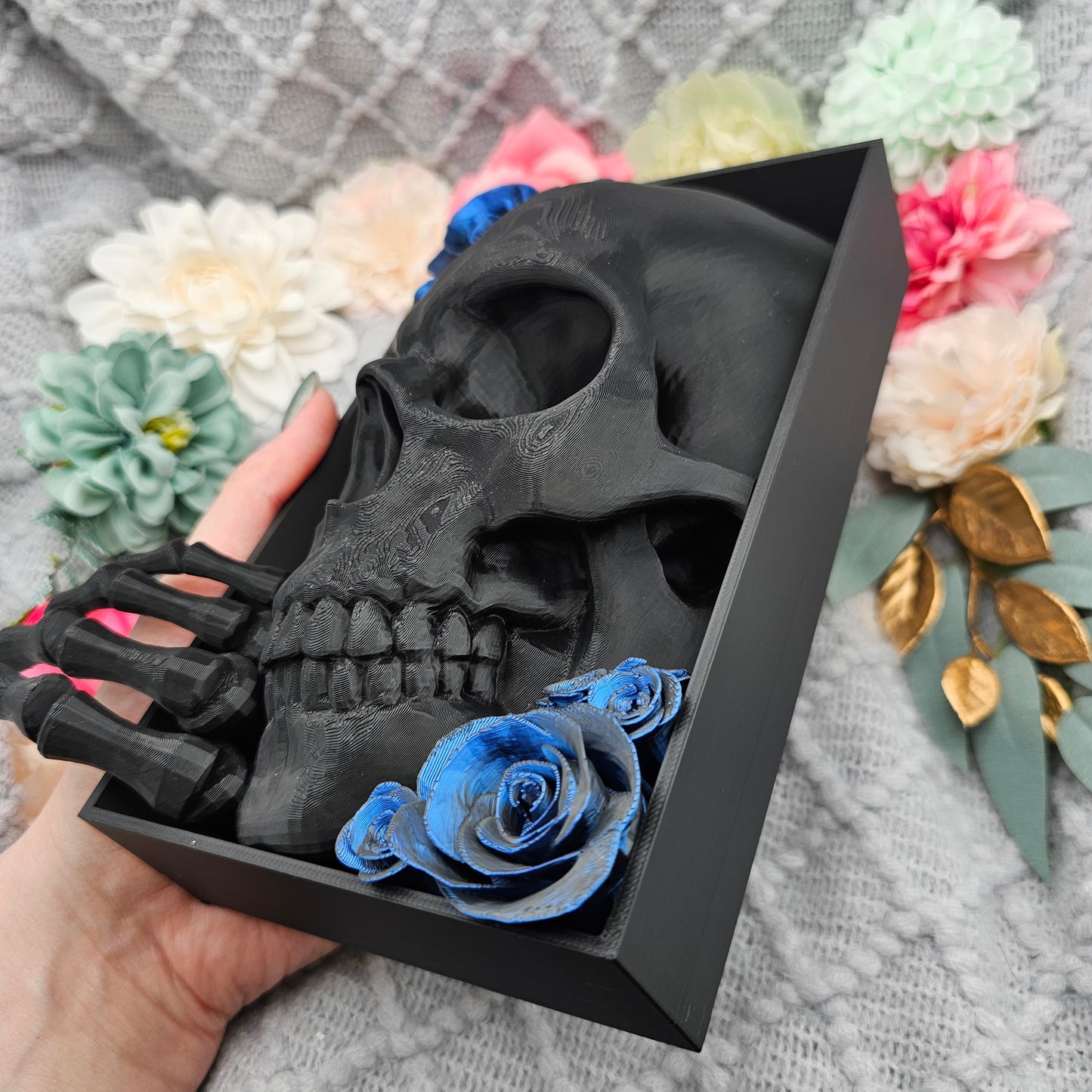 Book Nook Skull with Roses Large Color Selection | 3D Print | Bookend | Bookshelf Decoration