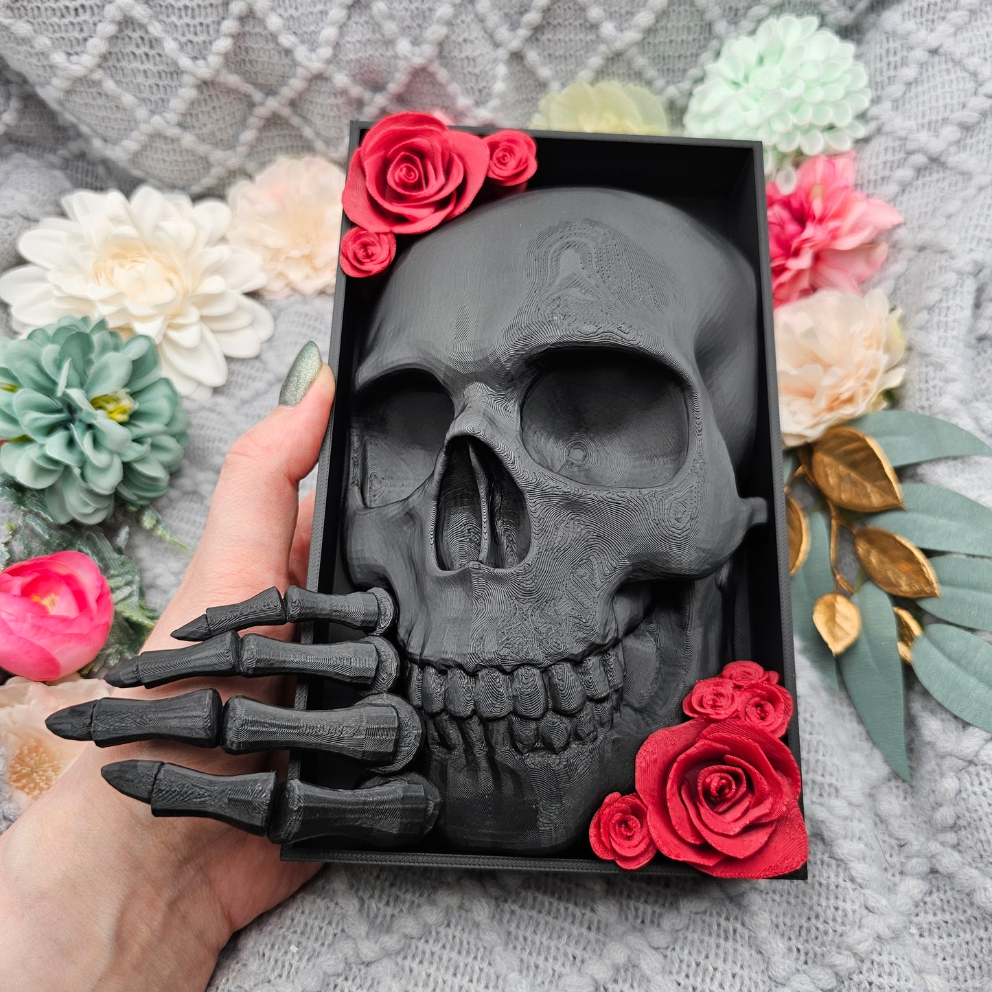 Book Nook Skull with Roses Large Color Selection | 3D Print | Bookend | Bookshelf Decoration