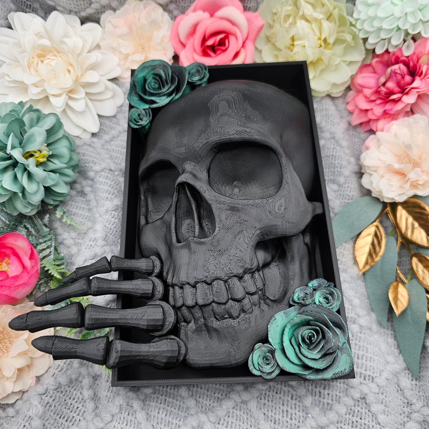 Book Nook Skull with Roses Large Color Selection | 3D Print | Bookend | Bookshelf Decoration