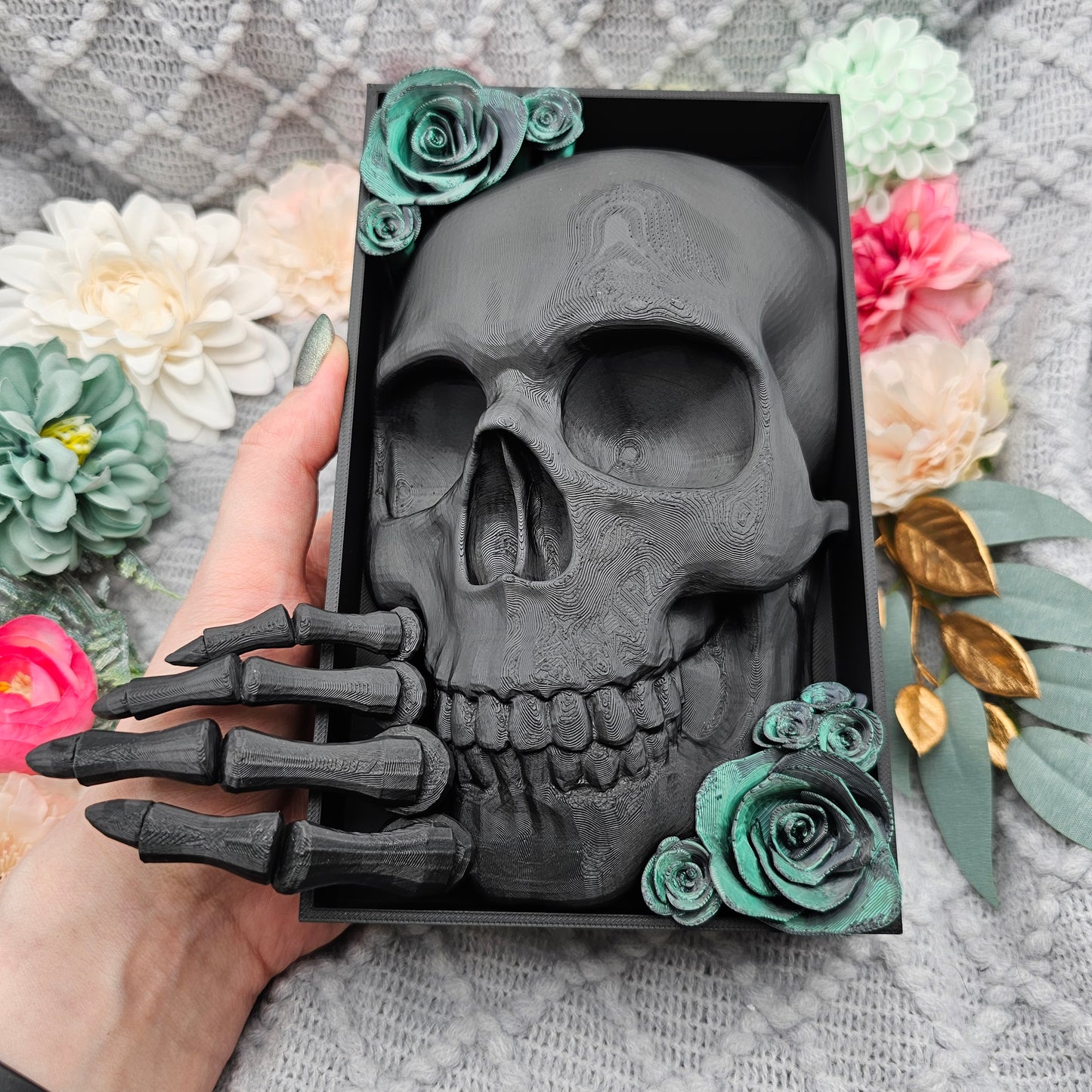 Book Nook Skull with Roses Large Color Selection | 3D Print | Bookend | Bookshelf Decoration