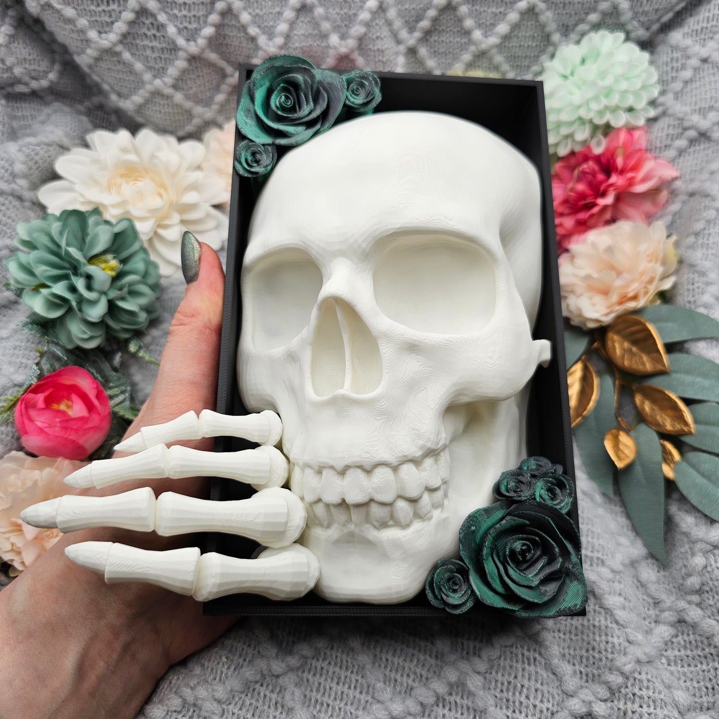 Book Nook Skull with Roses Large Color Selection | 3D Print | Bookend | Bookshelf Decoration