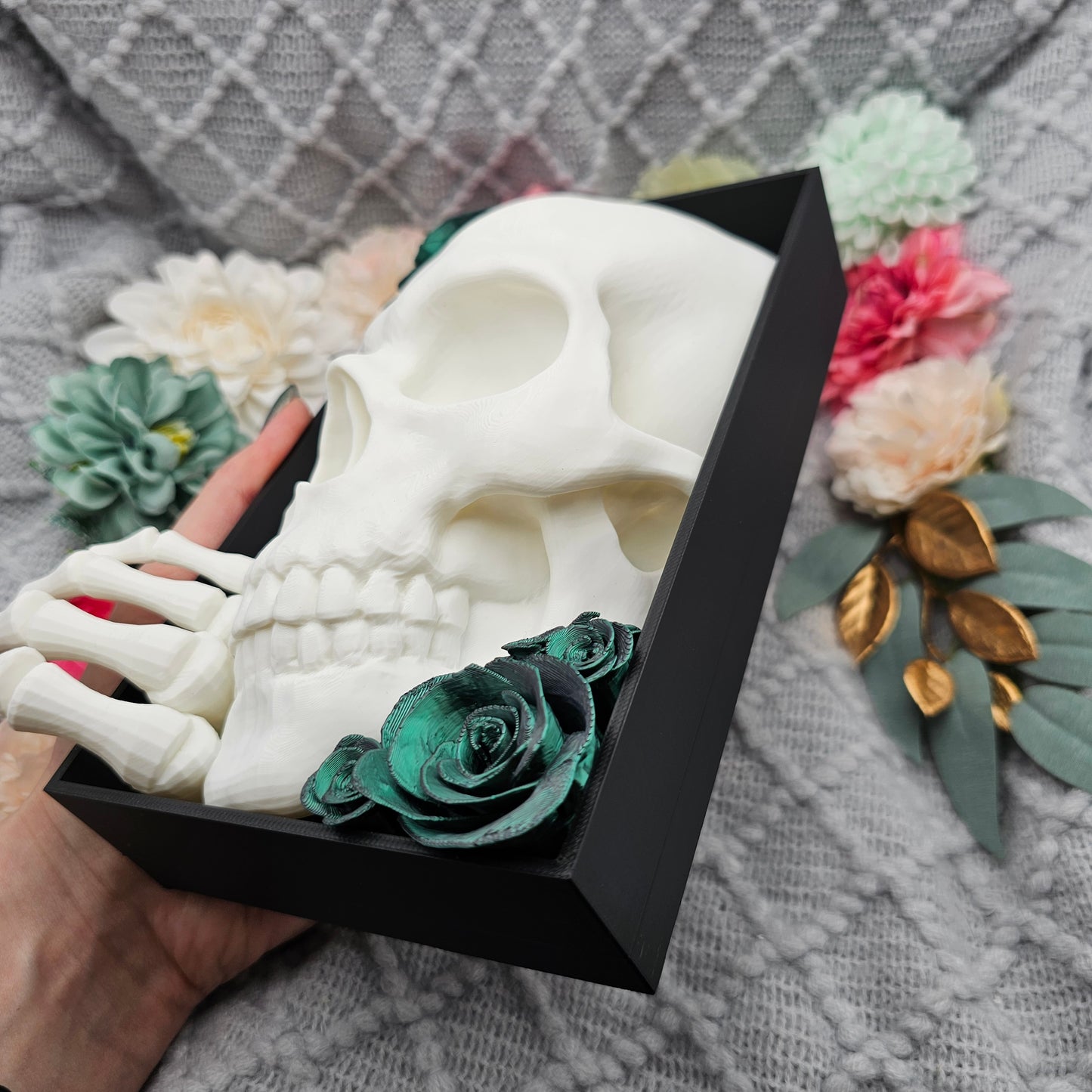 Book Nook Skull with Roses Large Color Selection | 3D Print | Bookend | Bookshelf Decoration
