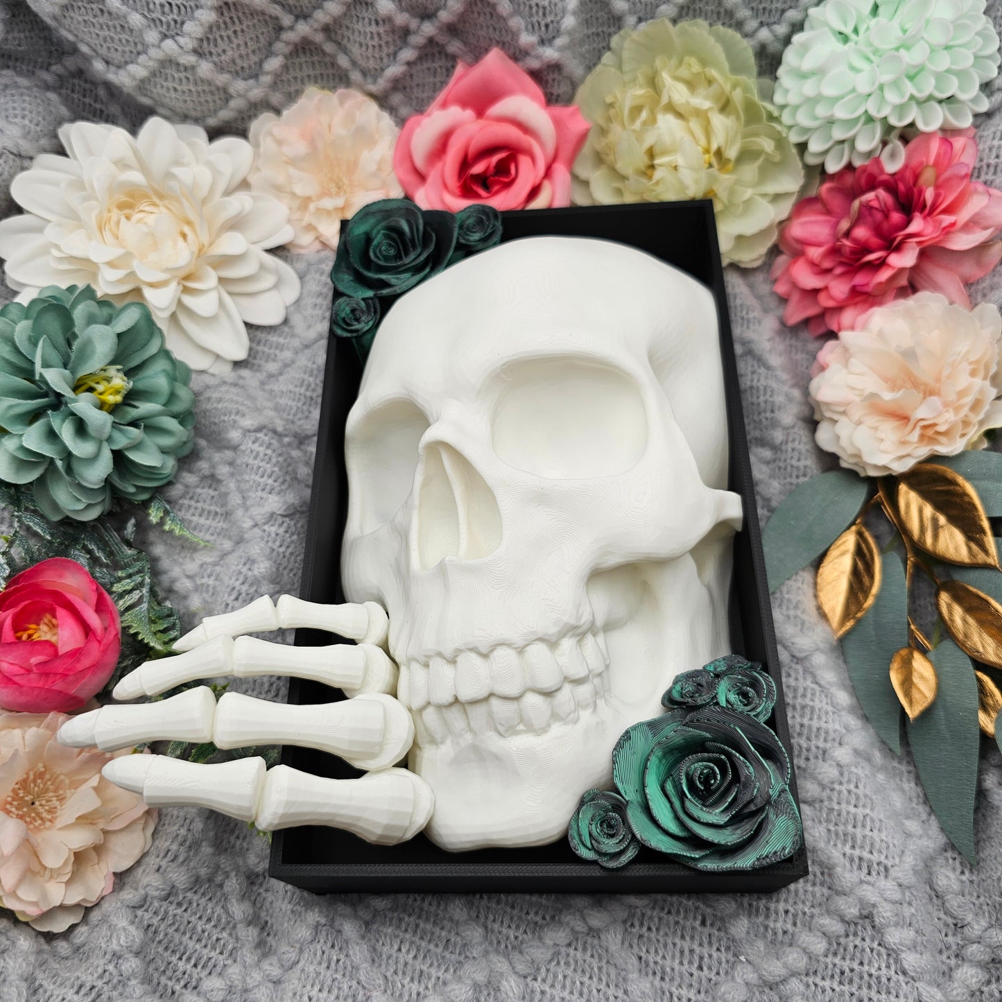 Book Nook Skull with Roses Large Color Selection | 3D Print | Bookend | Bookshelf Decoration