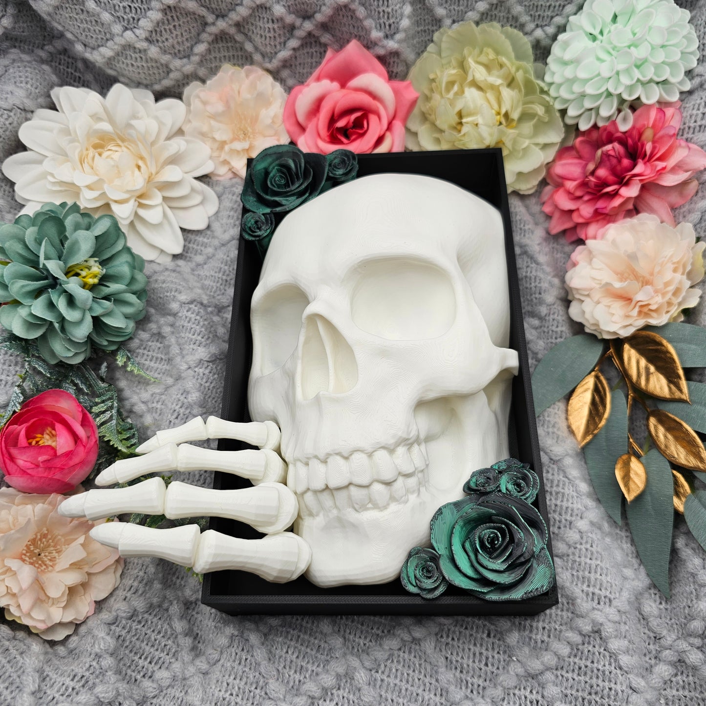 Book Nook Skull with Roses Large Color Selection | 3D Print | Bookend | Bookshelf Decoration