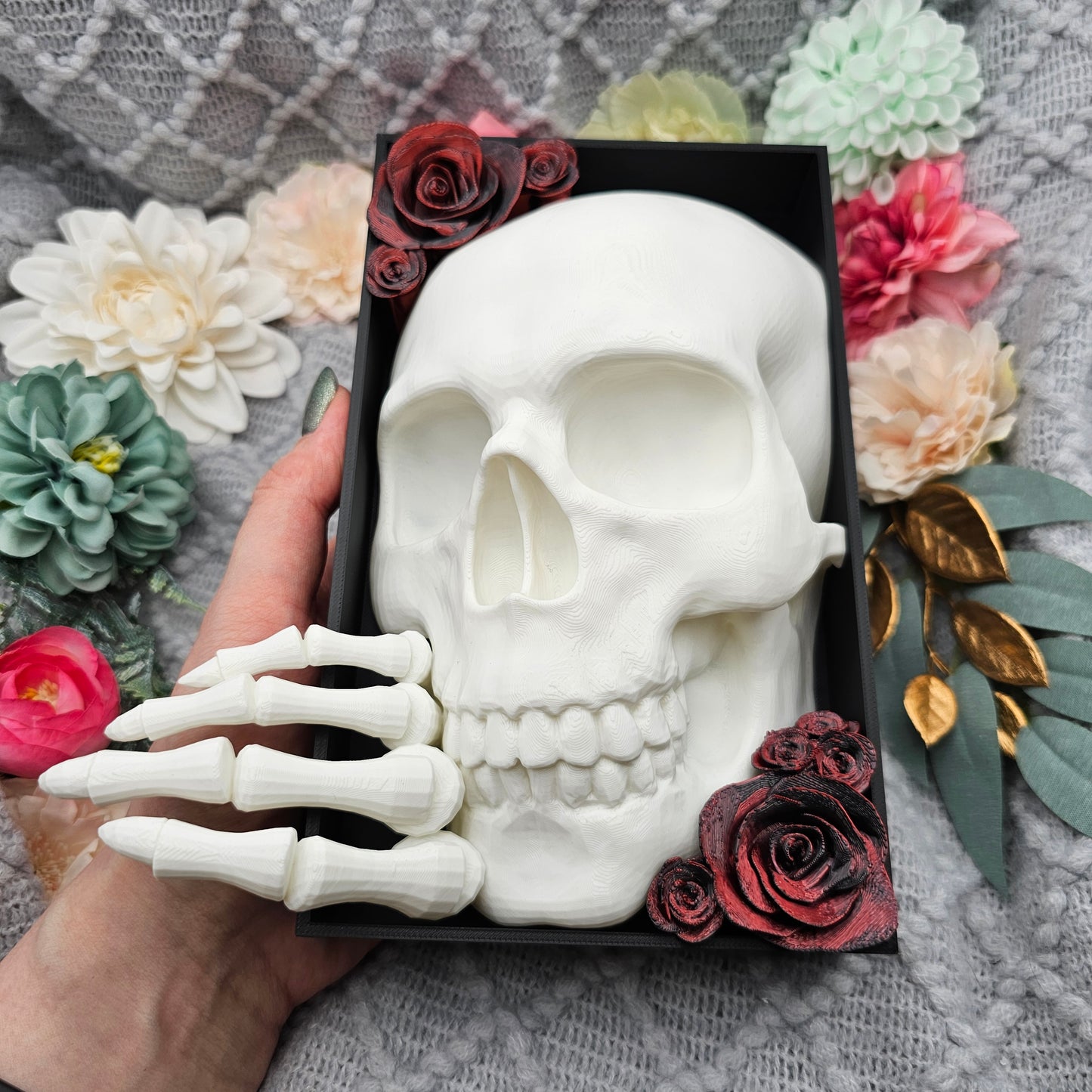 Book Nook Skull with Roses Large Color Selection | 3D Print | Bookend | Bookshelf Decoration