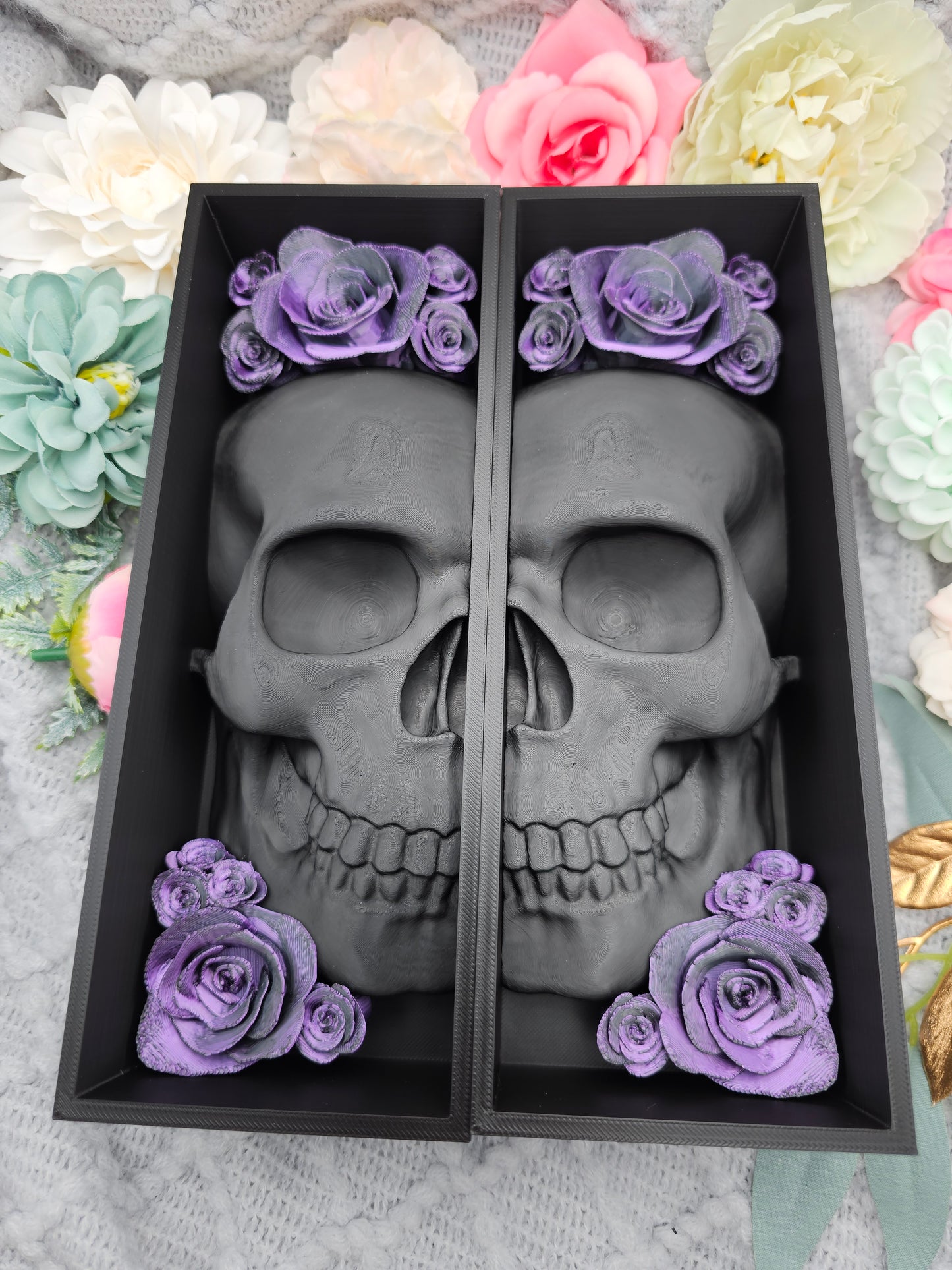 Book Nook Skull Black with Roses 8 Colors to Choose From Set/Single | 3D Print | Bookend | Bookshelf Decoration