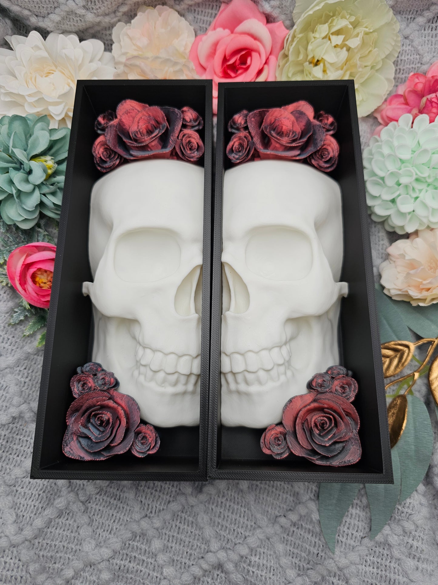 Book Nook Skull White with Roses 8 Colors to choose from Set/Single | 3D Print | Bookend | Bookshelf Decoration