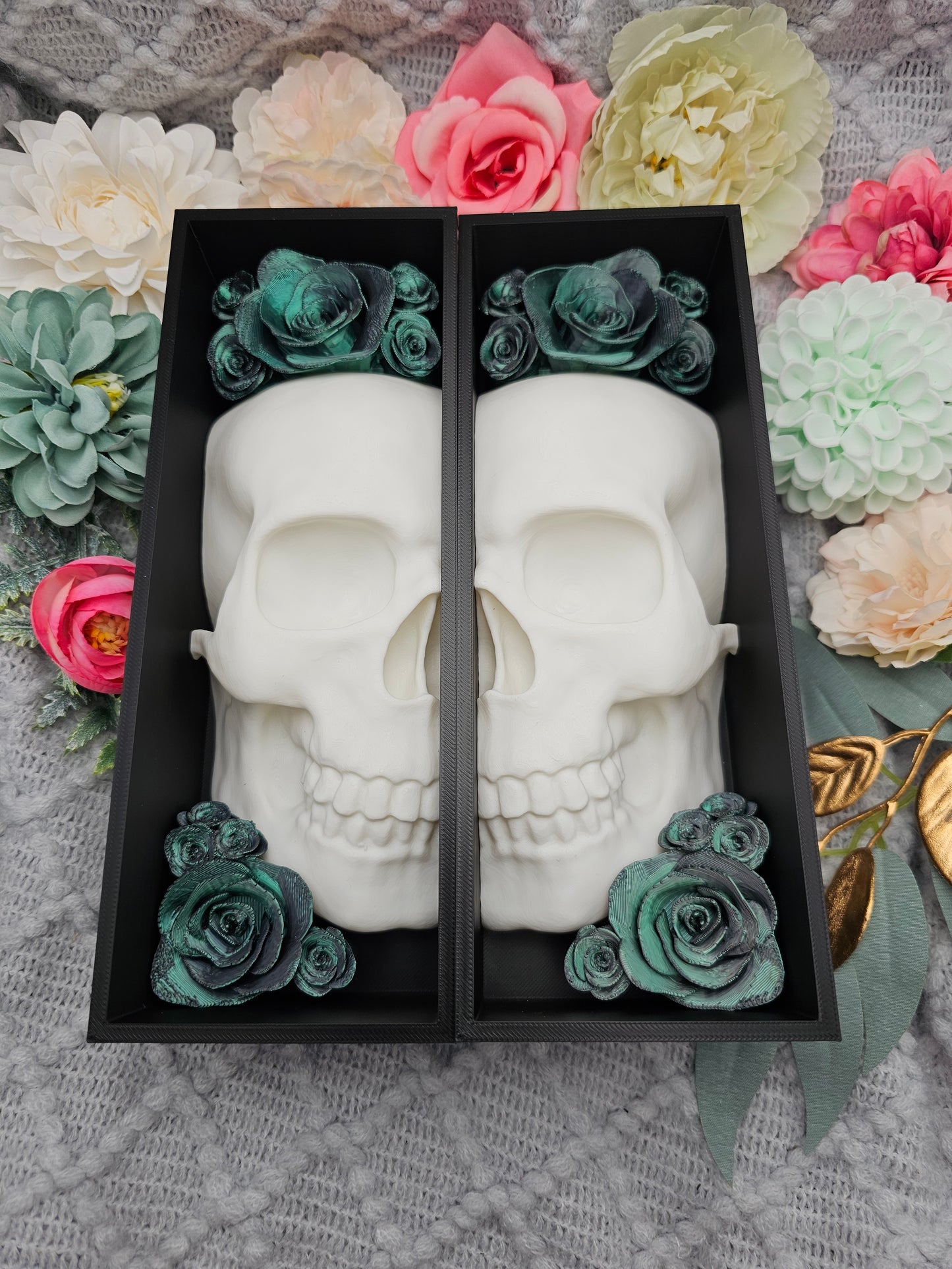 Book Nook Skull White with Roses 8 Colors to choose from Set/Single | 3D Print | Bookend | Bookshelf Decoration