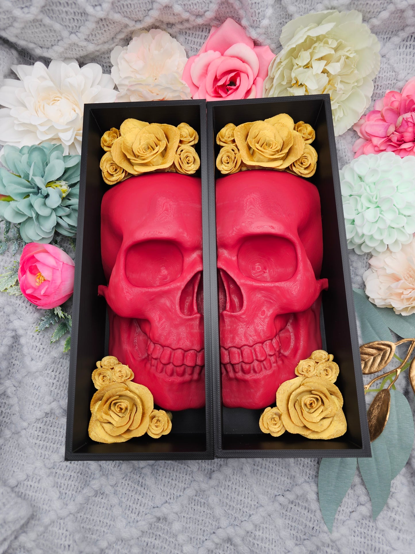 Book Nook Skull Red with Roses 8 Colors to Choose Set/Single | 3D Print | Bookend | Bookshelf Decoration