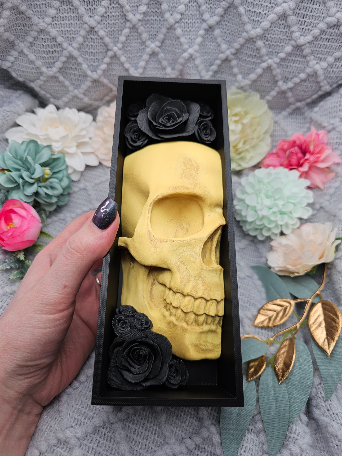 Book Nook Skull Gold with Roses 8 Colors to Choose From Set/Single | 3D Print | Bookend | Bookshelf Decoration