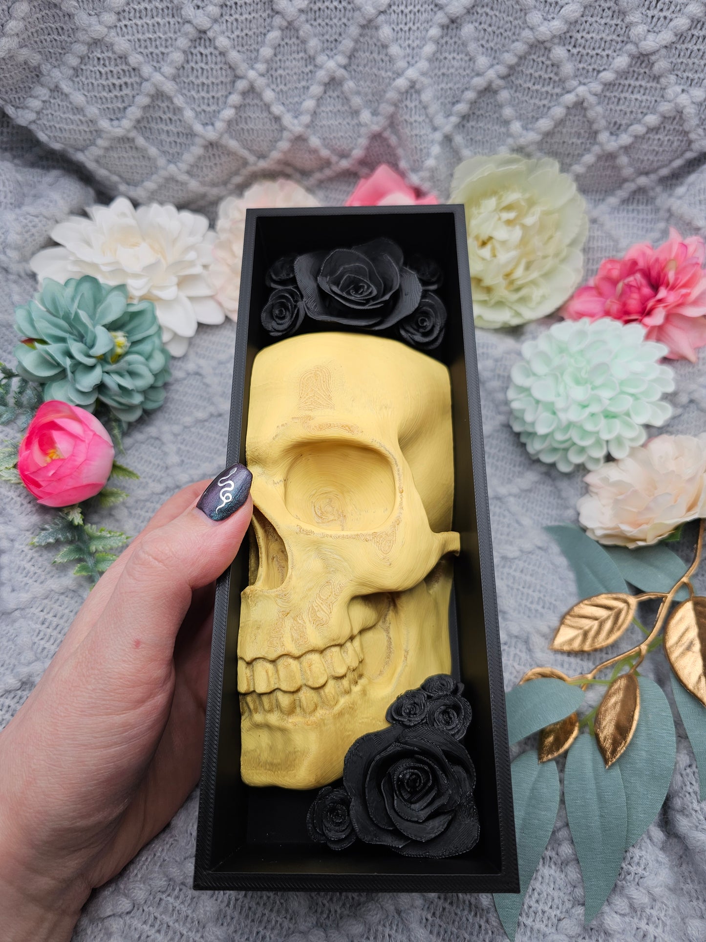 Book Nook Skull Gold with Roses 8 Colors to Choose From Set/Single | 3D Print | Bookend | Bookshelf Decoration