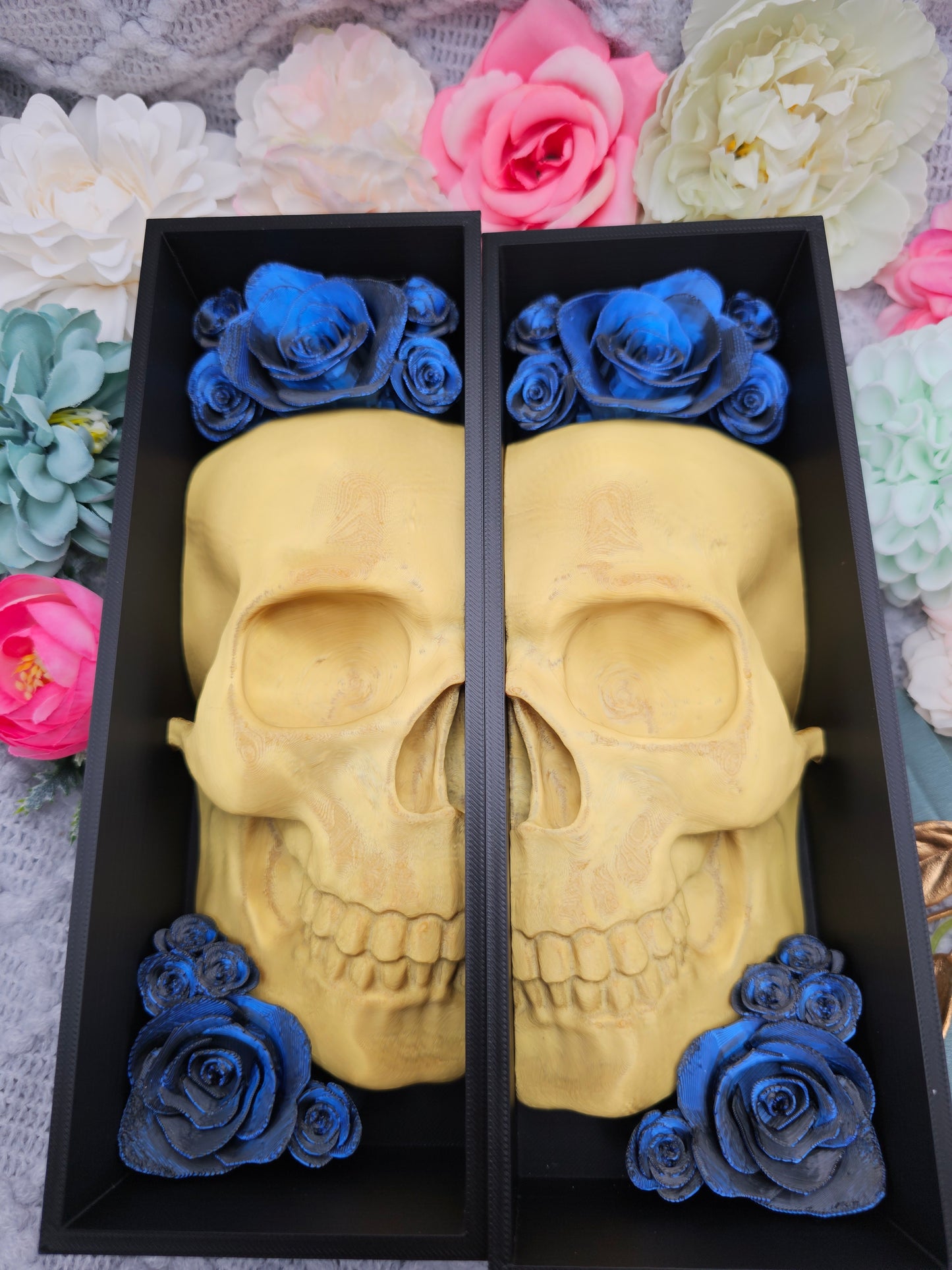 Book Nook Skull Gold with Roses 8 Colors to Choose From Set/Single | 3D Print | Bookend | Bookshelf Decoration