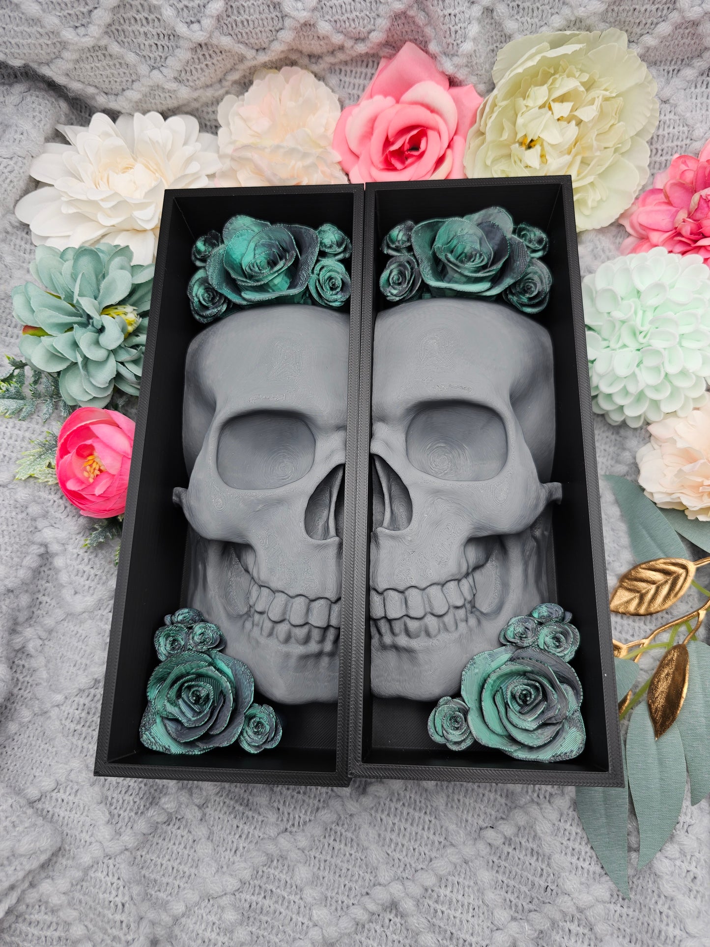 Book Nook Skull Grey with Roses 8 Colors to Choose From Set/Single | 3D Print | Bookend | Bookshelf Decoration